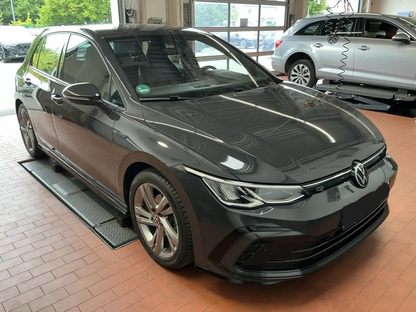 Volkswagen Golf VIII 2.0 TDI R-Line ACC|LED|Navi|VirtualCP Gris - 2
