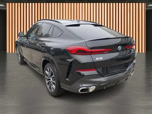 BMW X6 view 6
