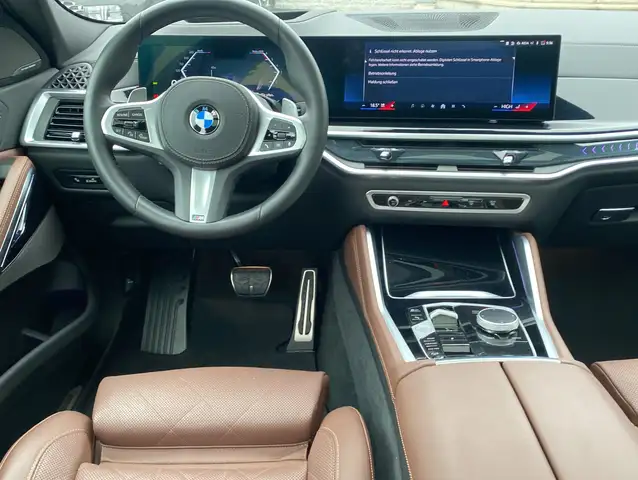 BMW X6 view 3