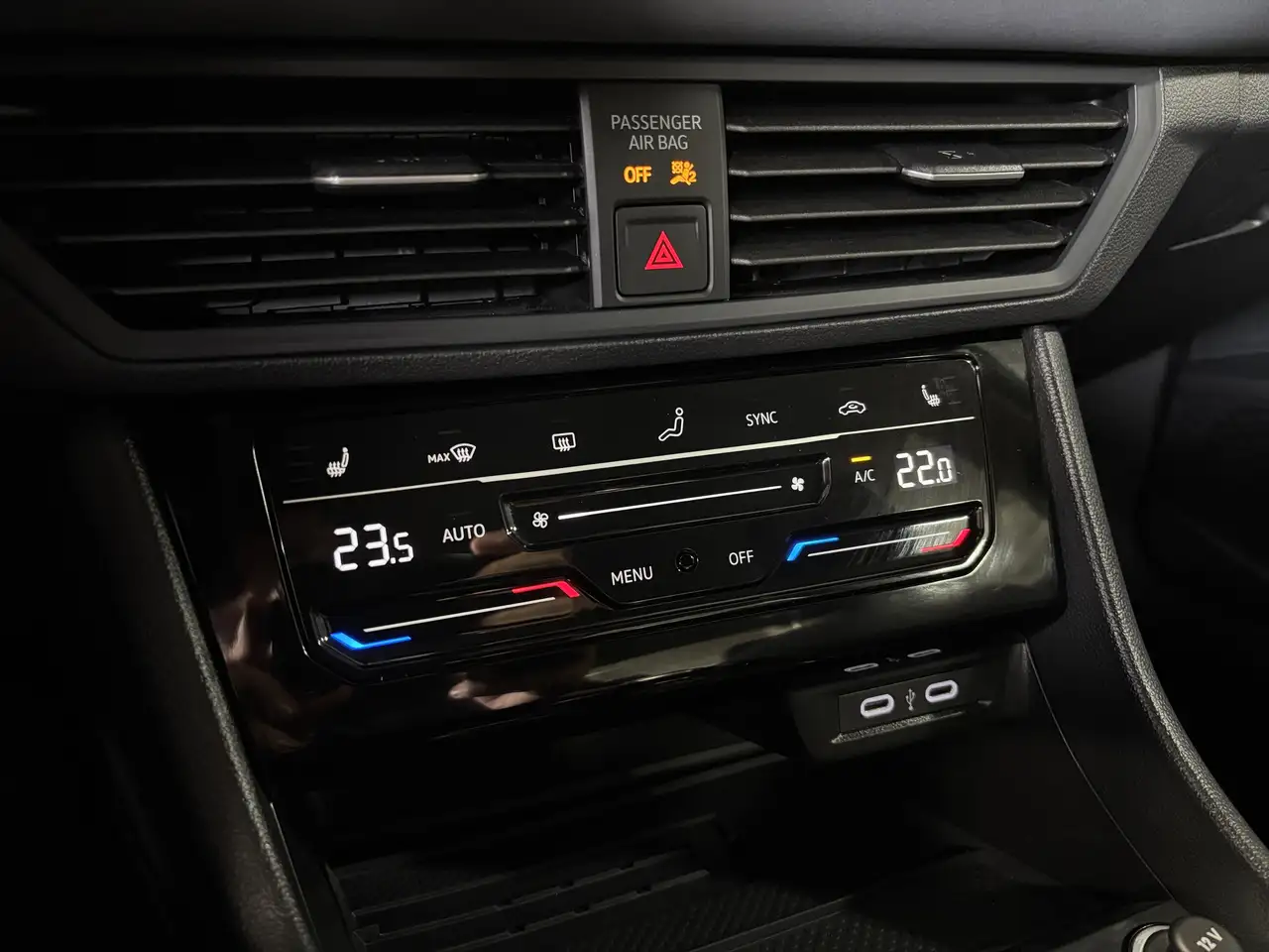 Volkswagen Jetta снимка Volkswagen Jetta
