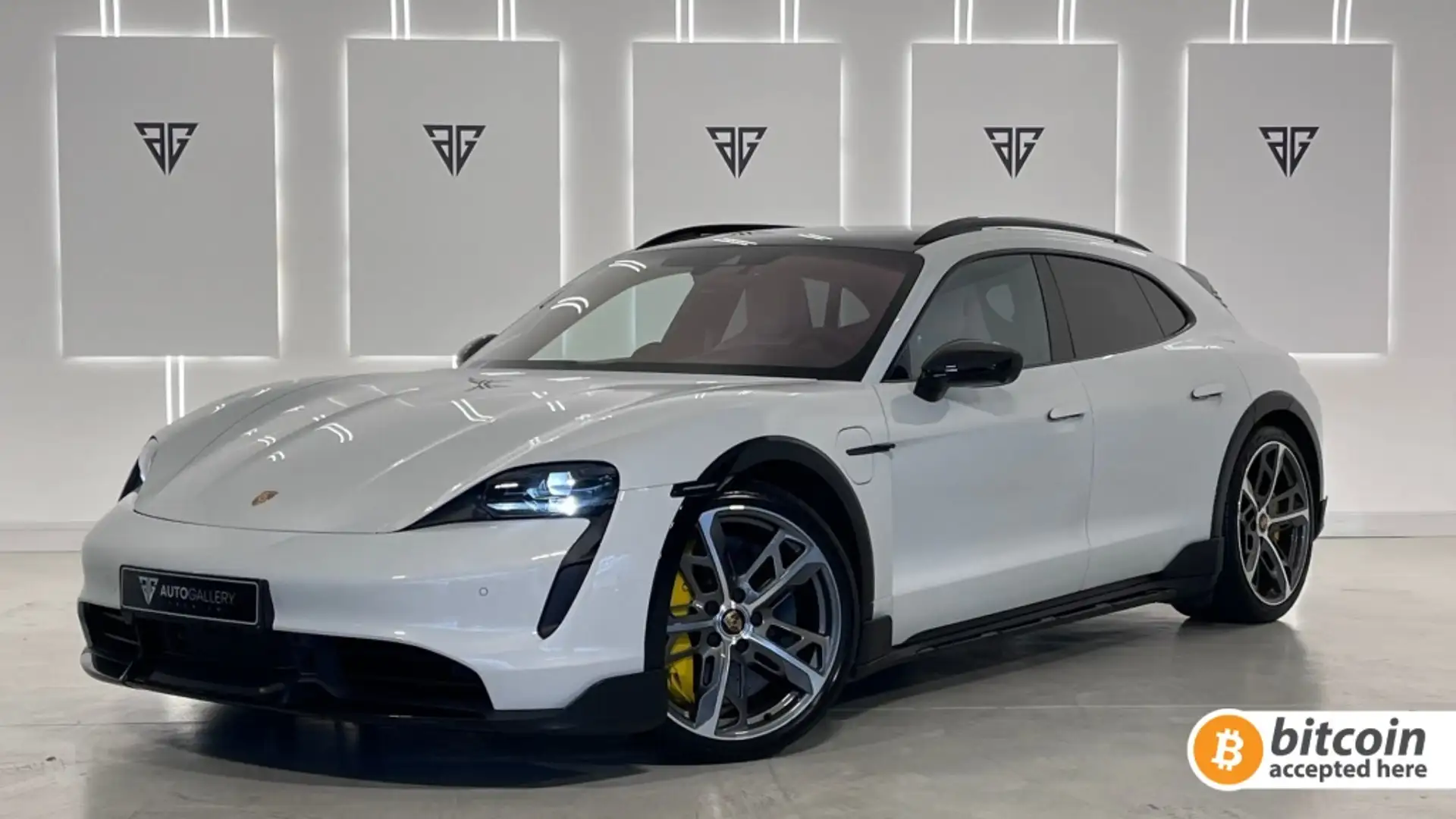 Porsche Taycan Turbo S Cross Turismo Blanc - 1