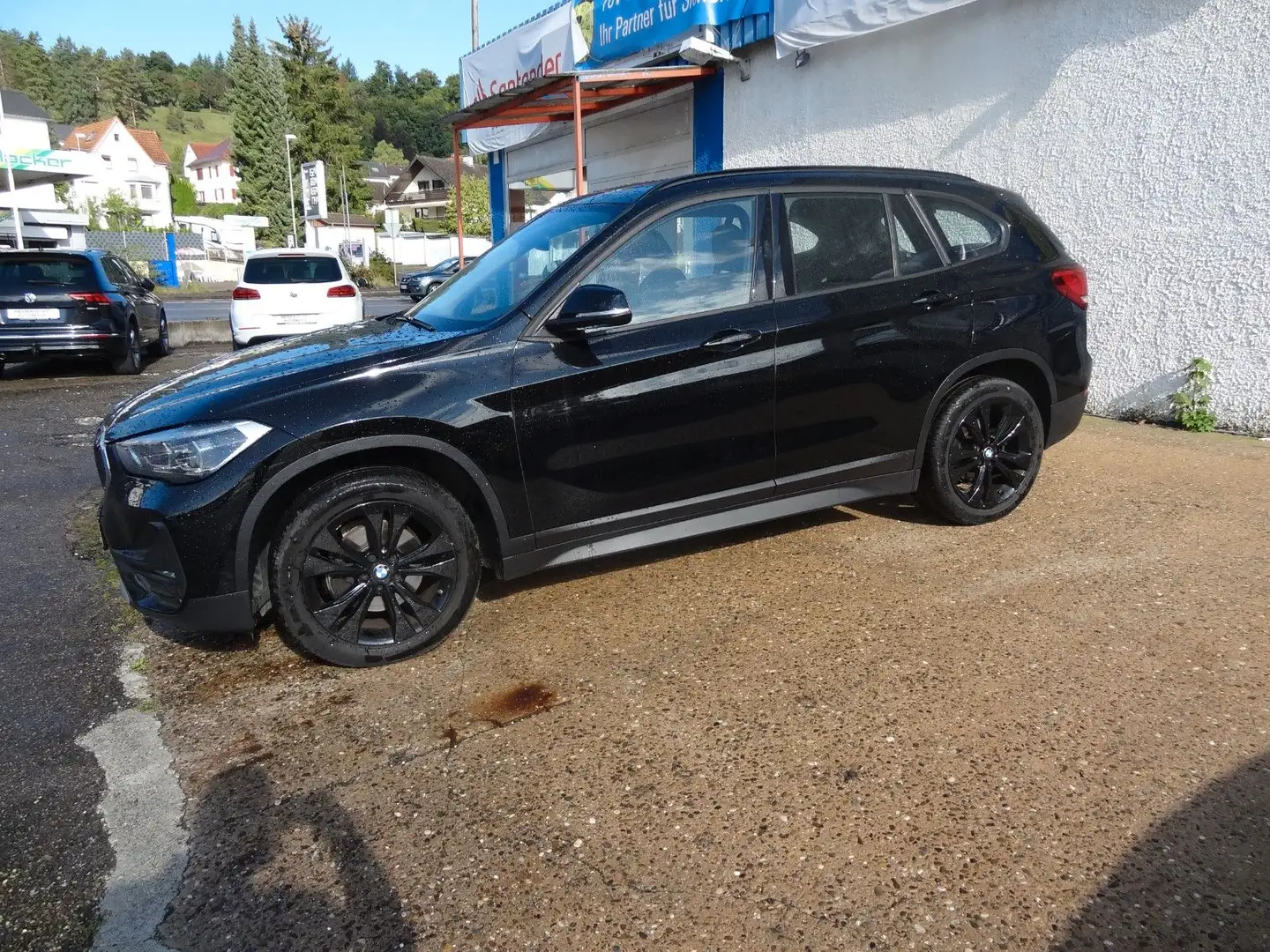 BMW X1 xDrive 18d Advantage/1.Hd/Navi/AHK/LED/150PS Noir - 2