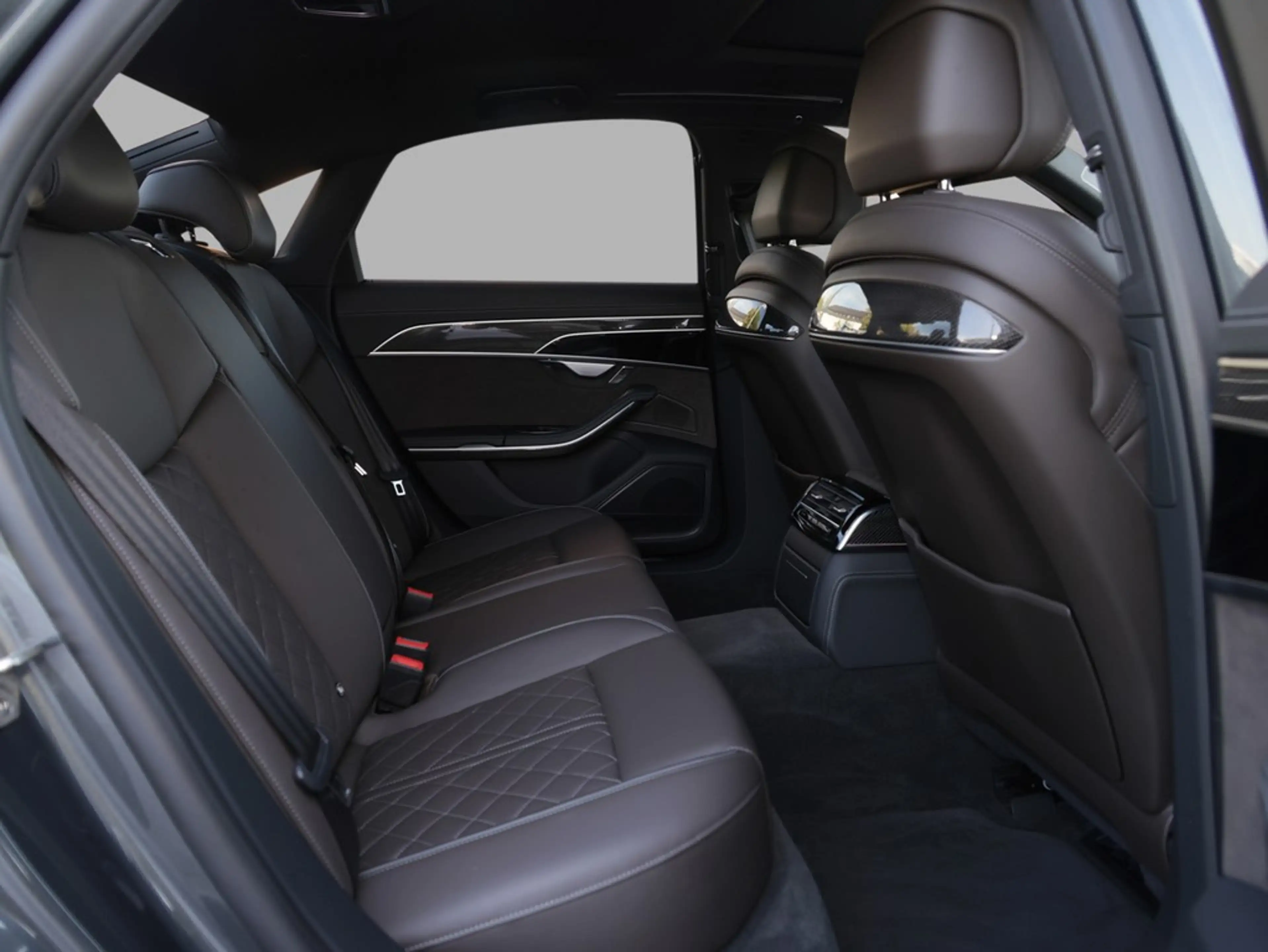 Audi S8 4.0 TFSI quattro tiptronic — photo 12