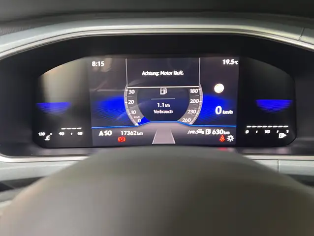 Volkswagen T-Roc view 6
