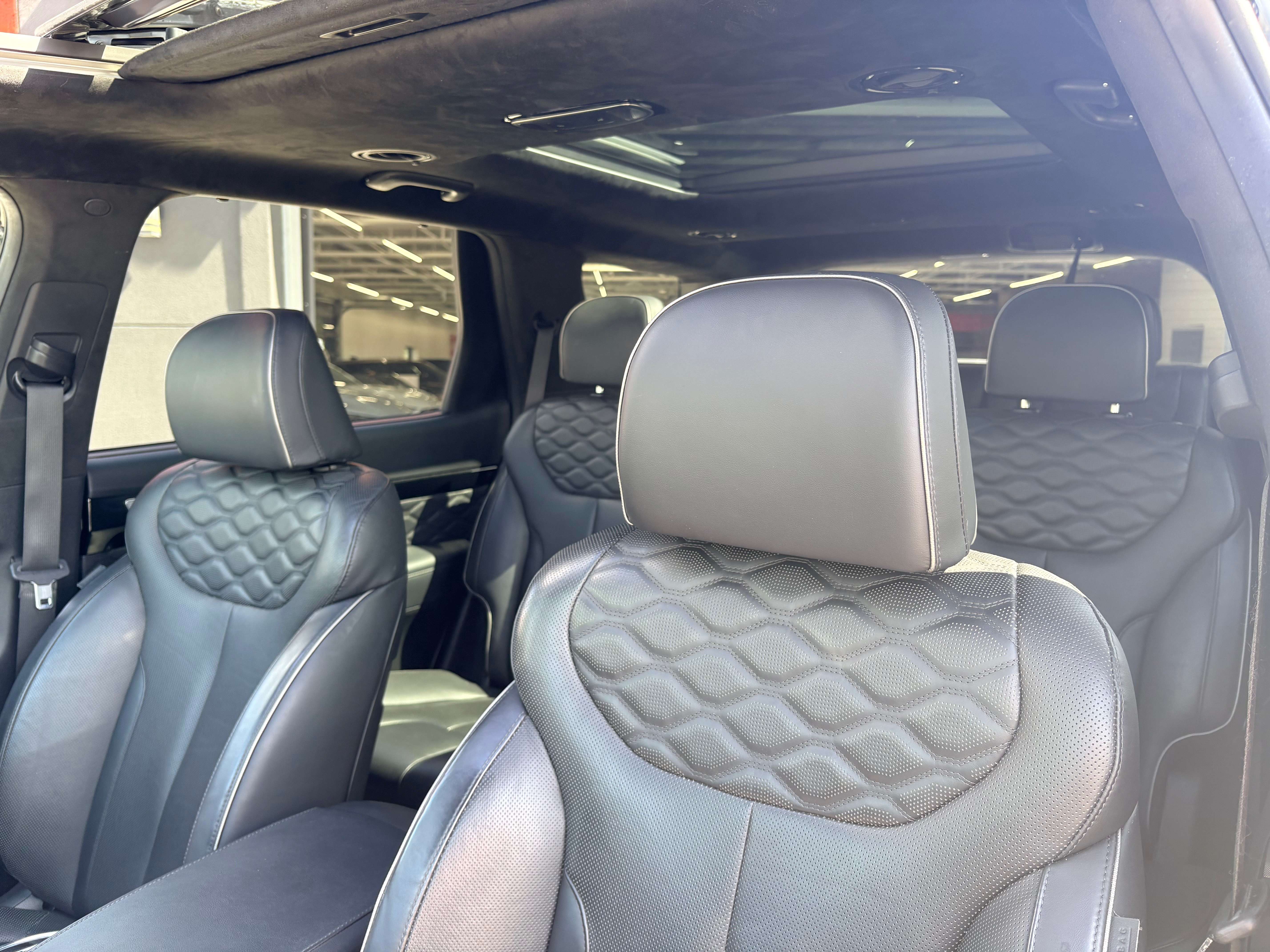 2021 Hyundai Palisade Ultimate Calligraphy AWD 7 Passenger Nav Sunroof photo 2