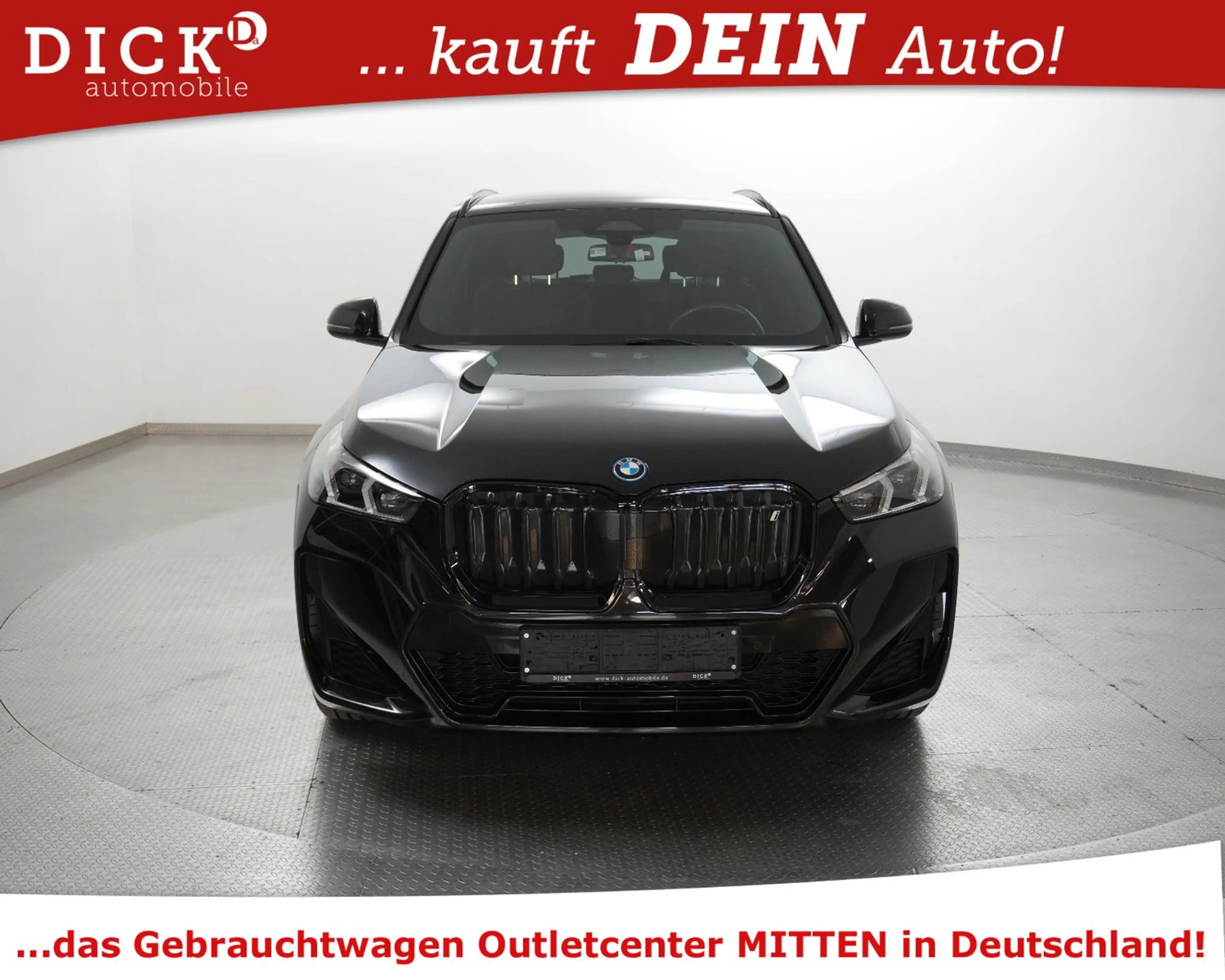 BMW iX1 30 xD M Sport SHADOW+VIRTU+KAM+LED+ALCANT+18 — photo 3