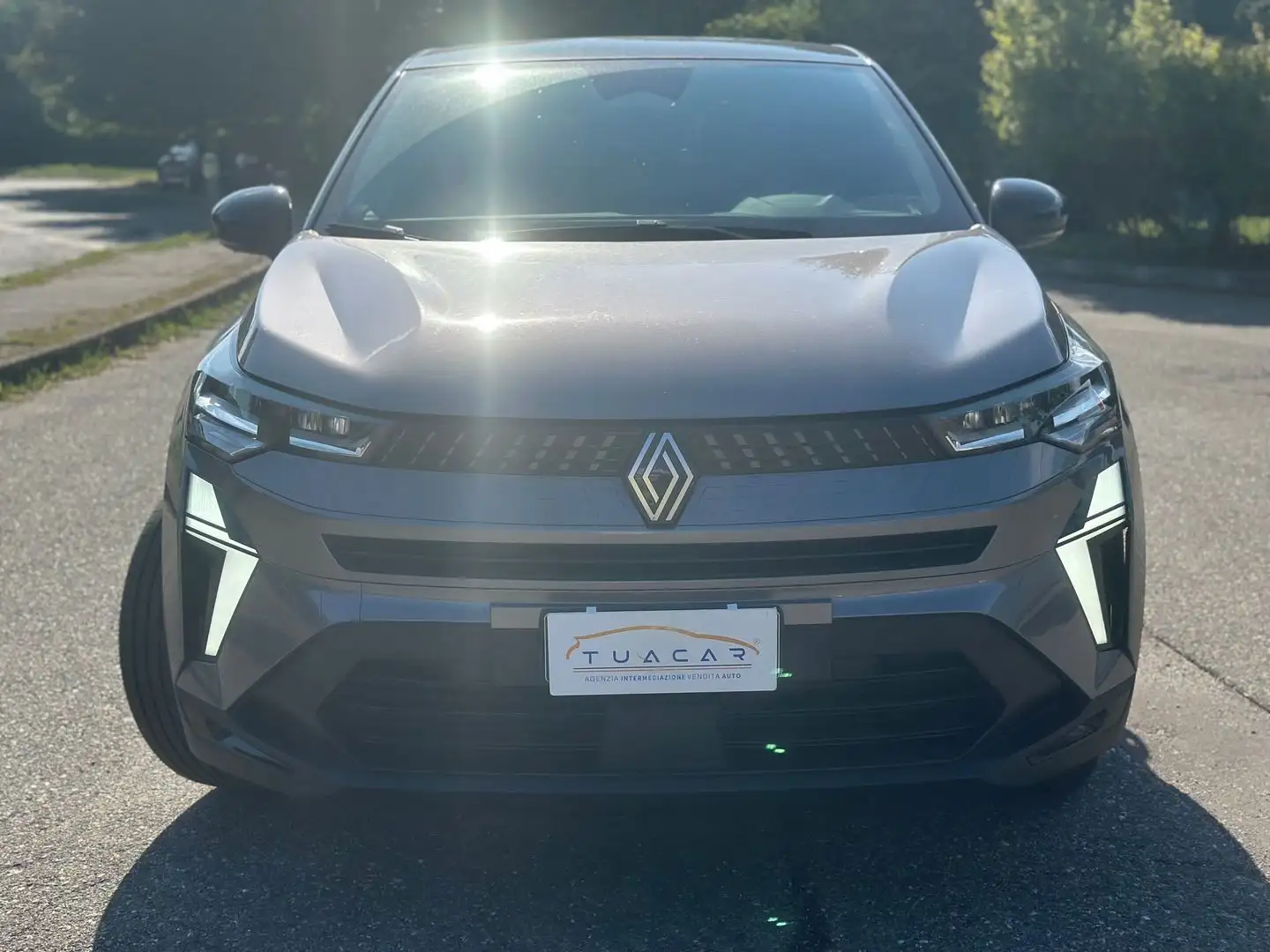 Renault Captur Techno E-TECH 145 HEV km0 Grigio - 2