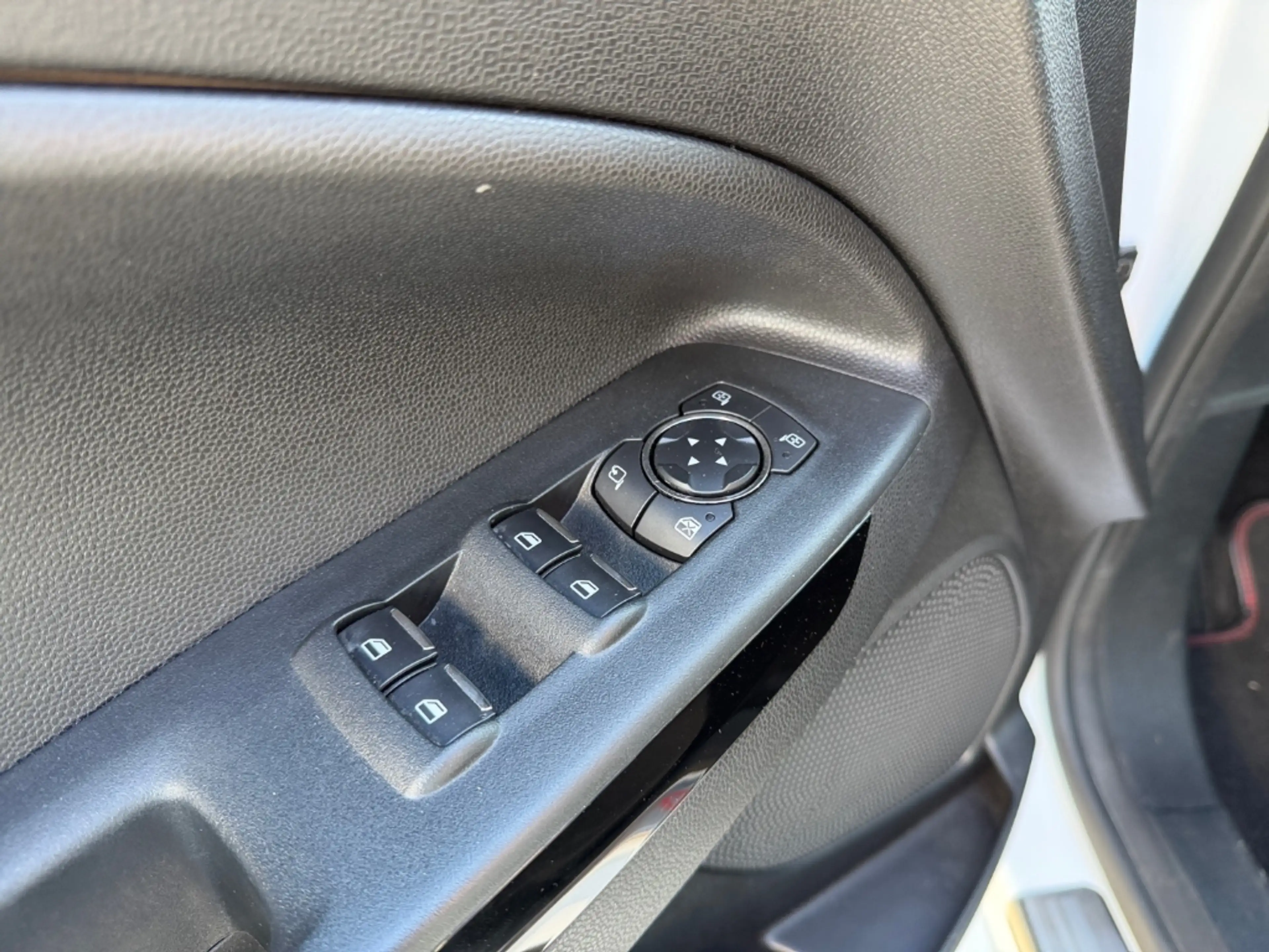 Ford EcoSport ST-Line Apple CarPlay Android Auto Klimaautom Musi — photo 11