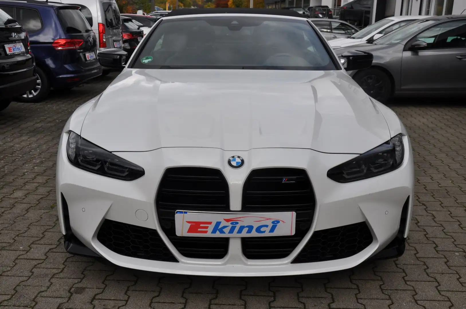 BMW M4 Baureihe M4 Cabrio G83 xDrive Competition Weiß - 2