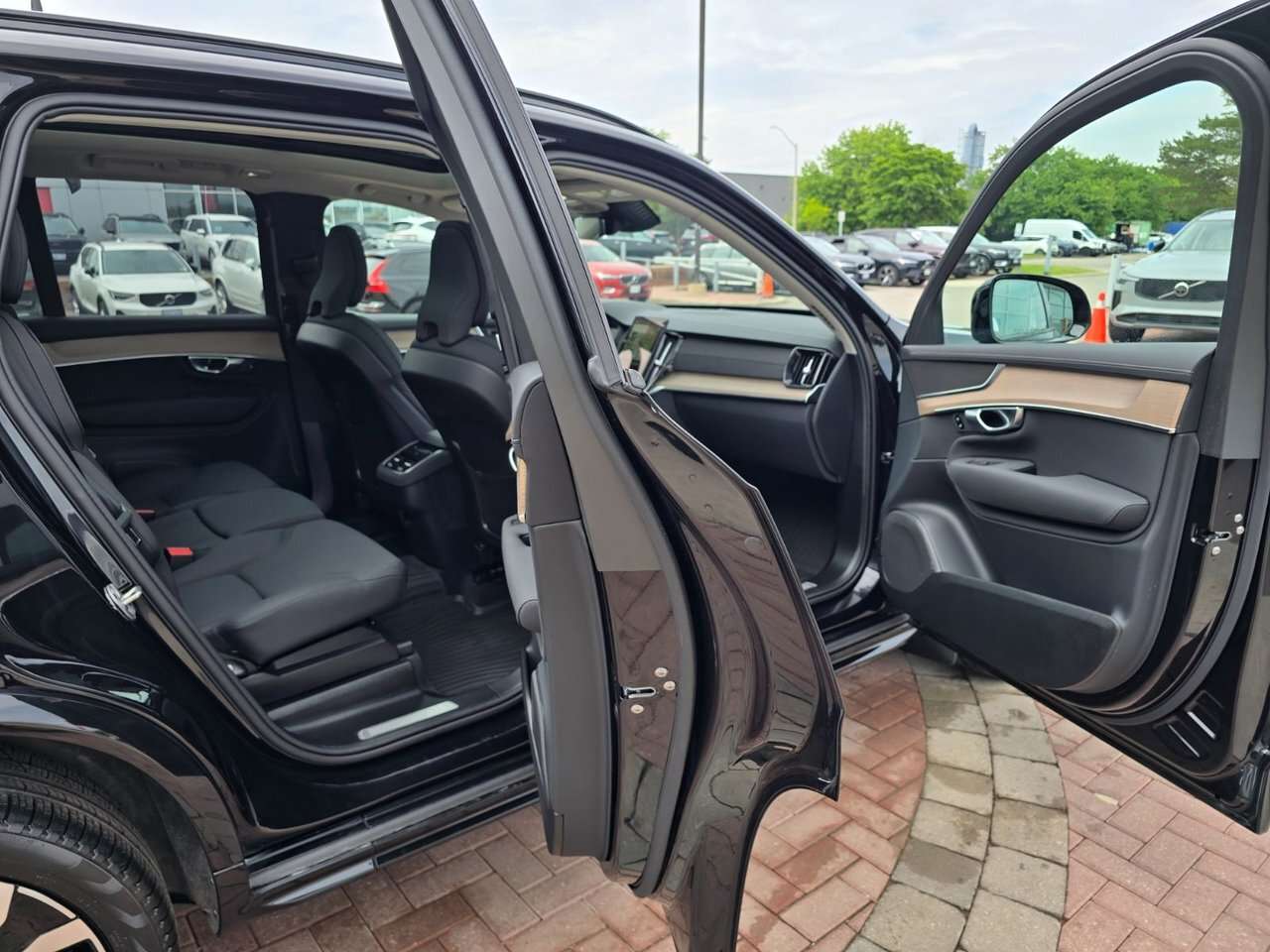 2026 Volvo XC90 UP TO *5YR/UNLIMITED KM WARRANTY... thumb 11