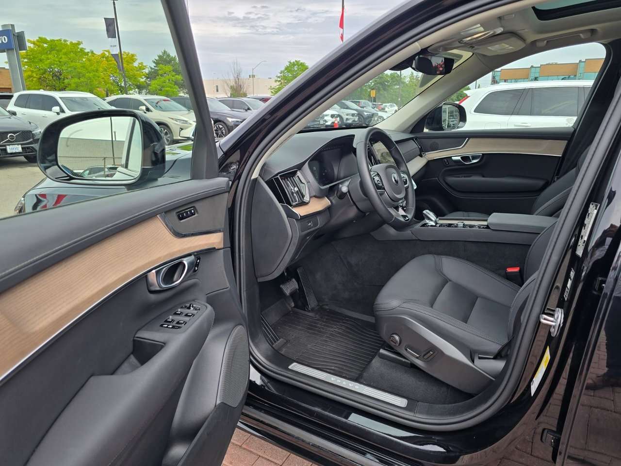 2026 Volvo XC90 UP TO *5YR/UNLIMITED KM WARRANTY... thumb 13