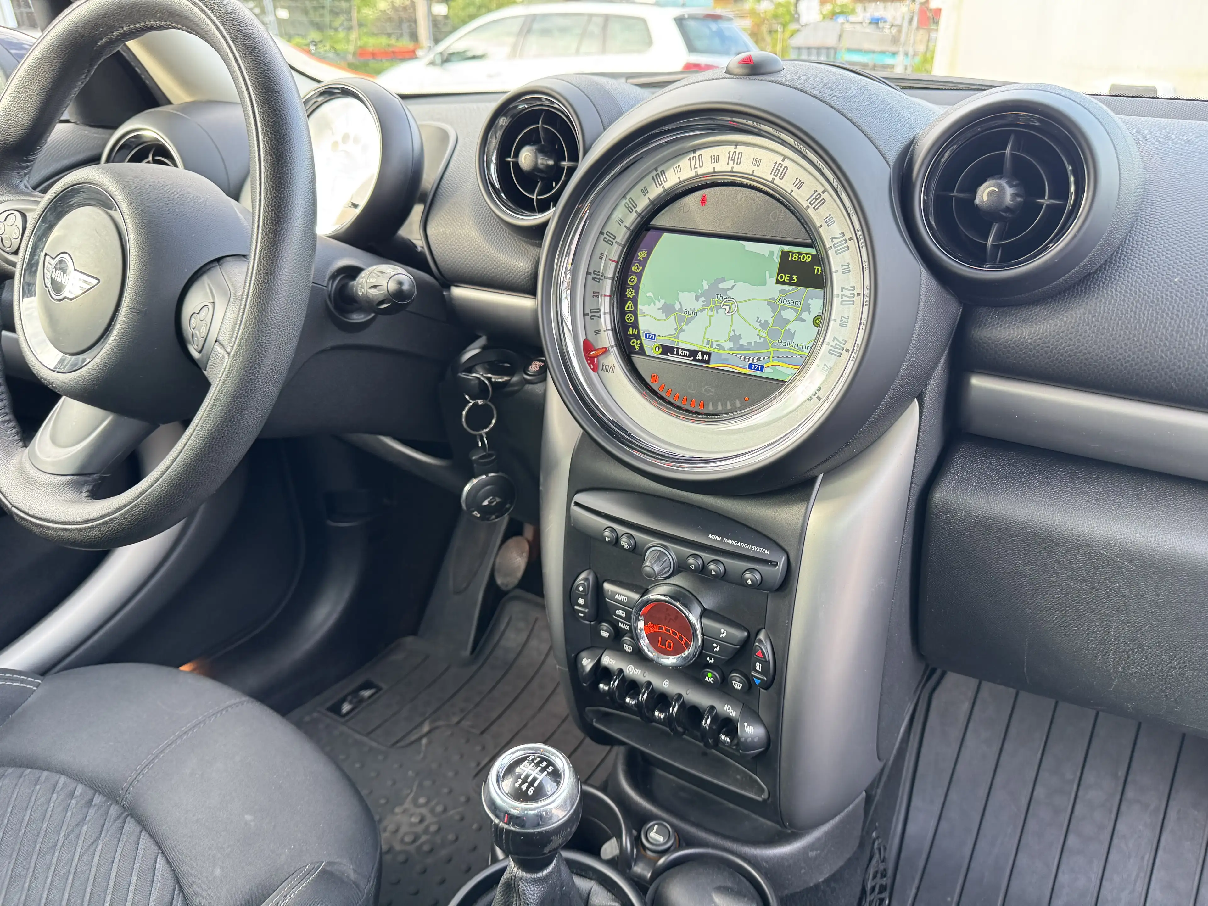 MINI Cooper D Countryman Cooper D All4 — photo 15