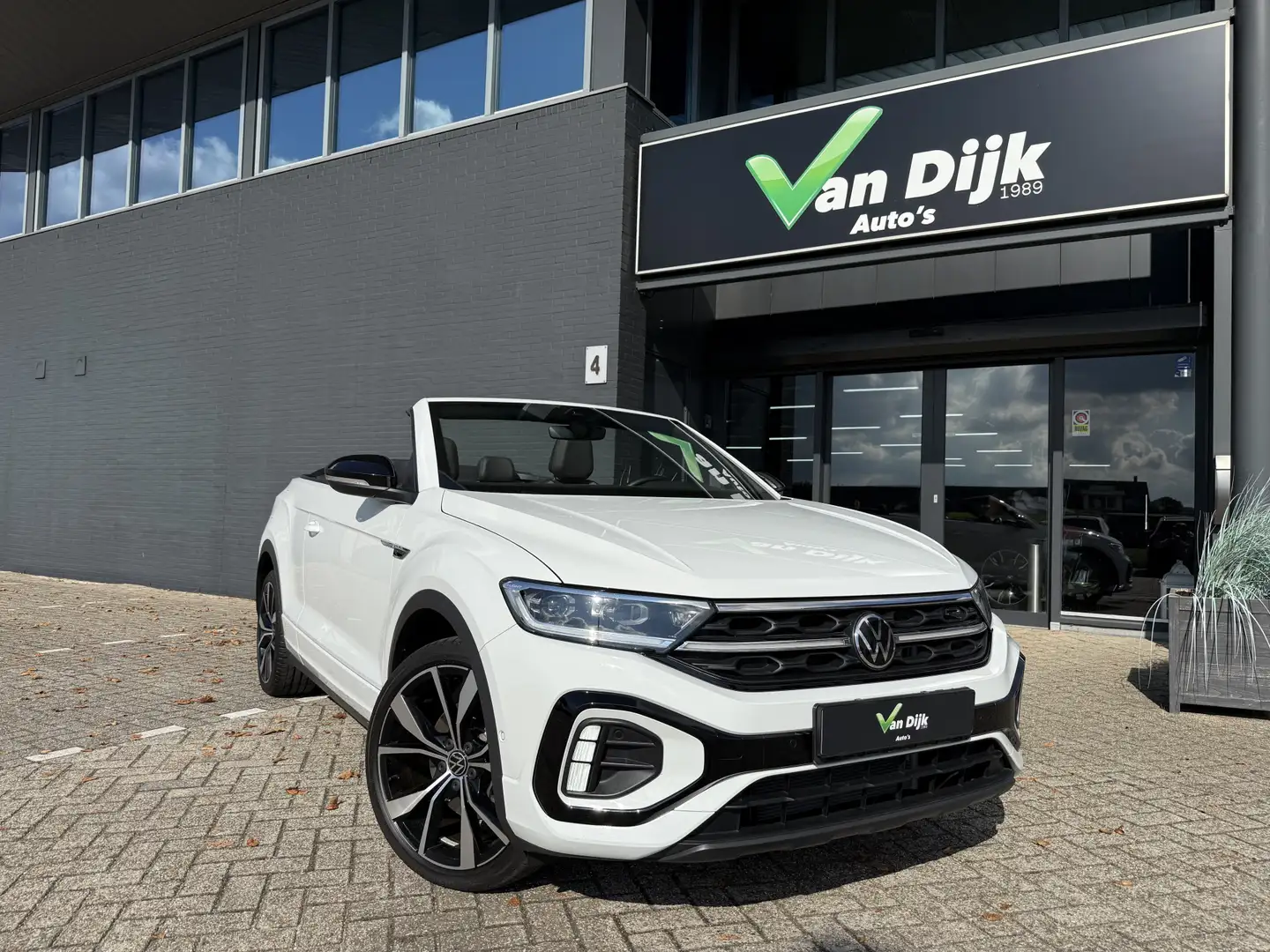 Volkswagen T-Roc Cabrio 1.5 R-Line Autom. Navi Camera Stuur/Stoelve Wit - 1