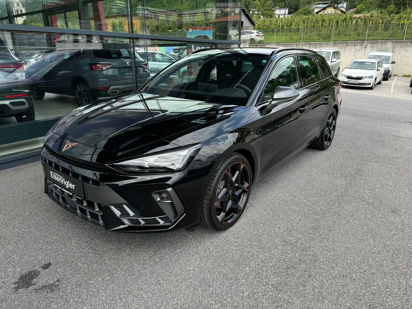 CUPRA Leon 1.5 eTSI DSG 150 PS Schwarz - 1