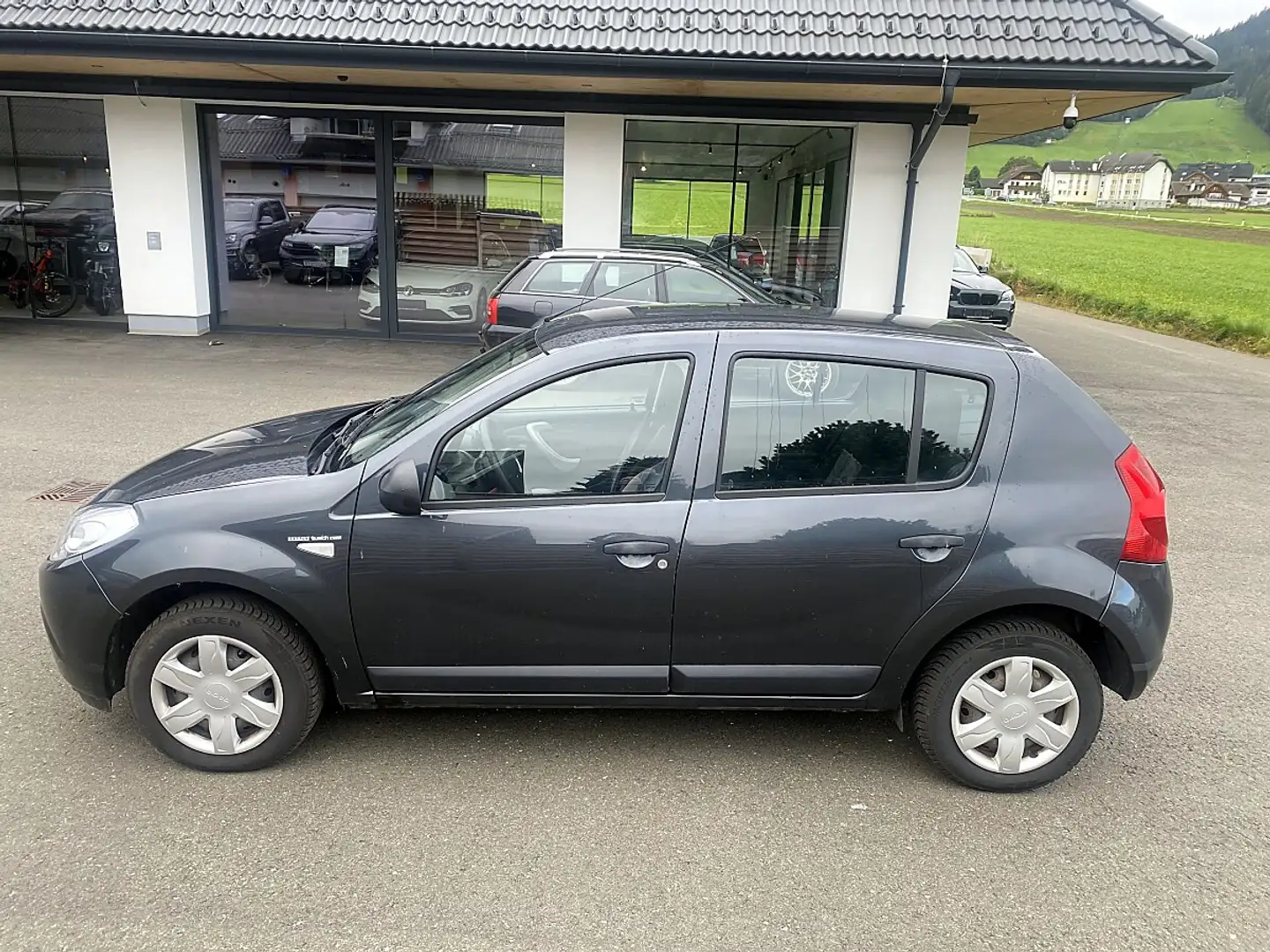 Dacia Sandero Ambiance 1.2 16V 75* FINANZIERUNG ab 49,- mtl. Grau - 2