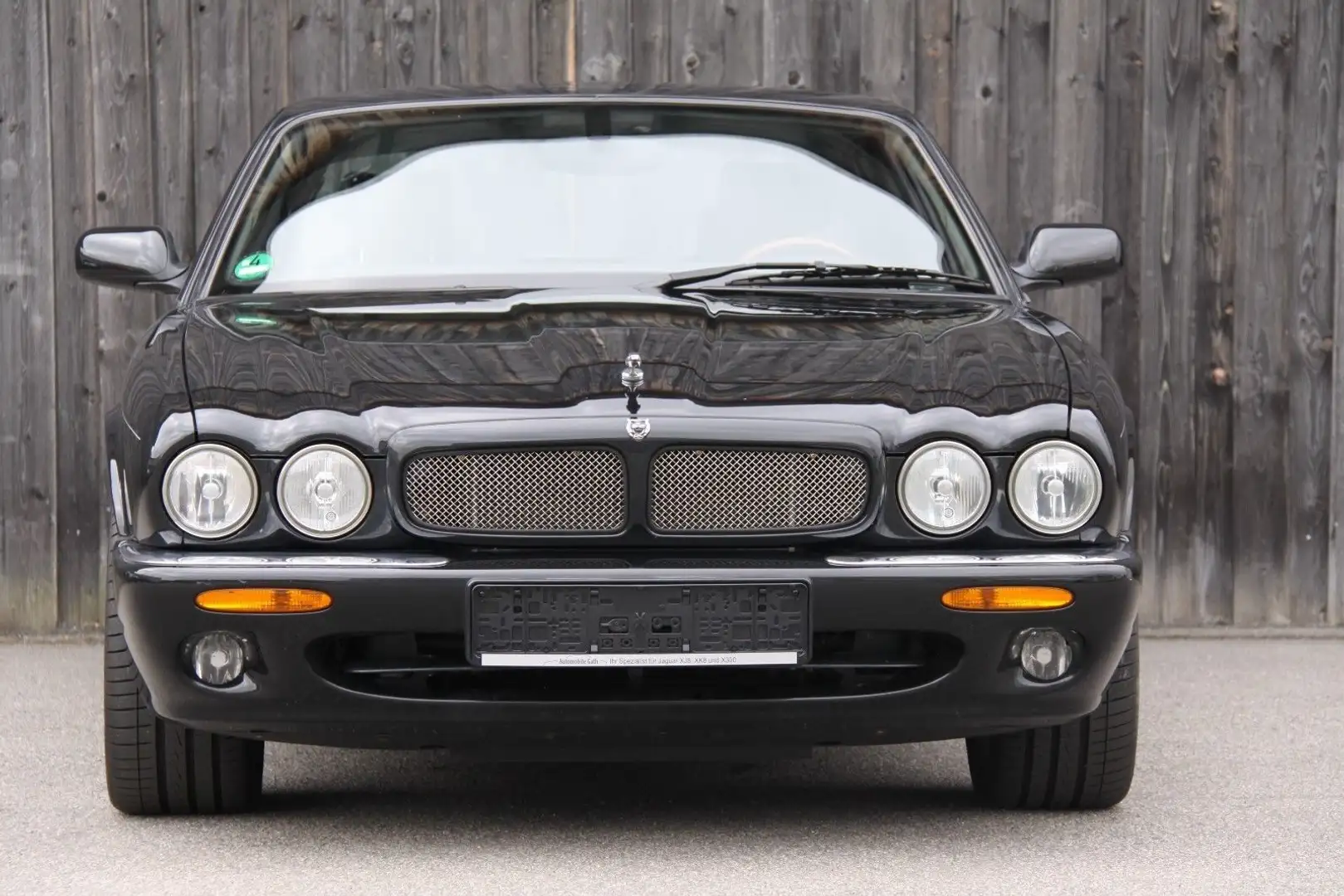 Jaguar XJR 100  2 Jahre Garantie Fekete - 1