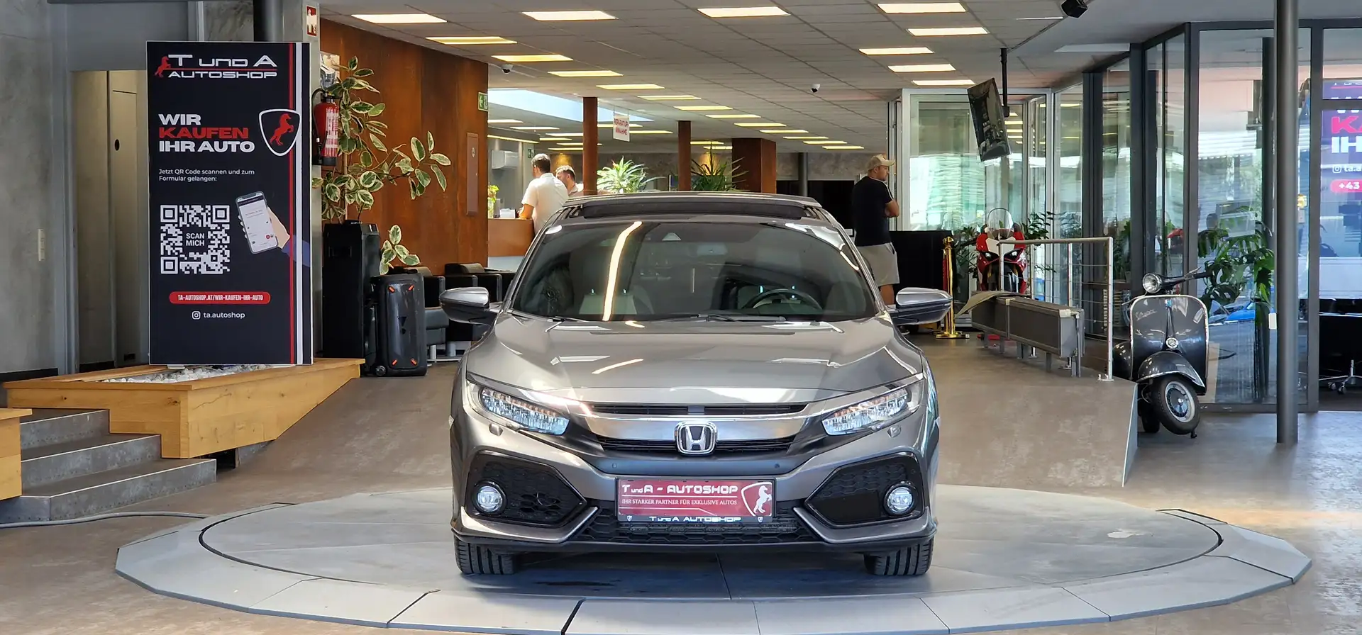 Honda Civic 1.5 VTEC Turbo Prestige Aut. *Kamera*Pano*Navi*17Z Grau - 2