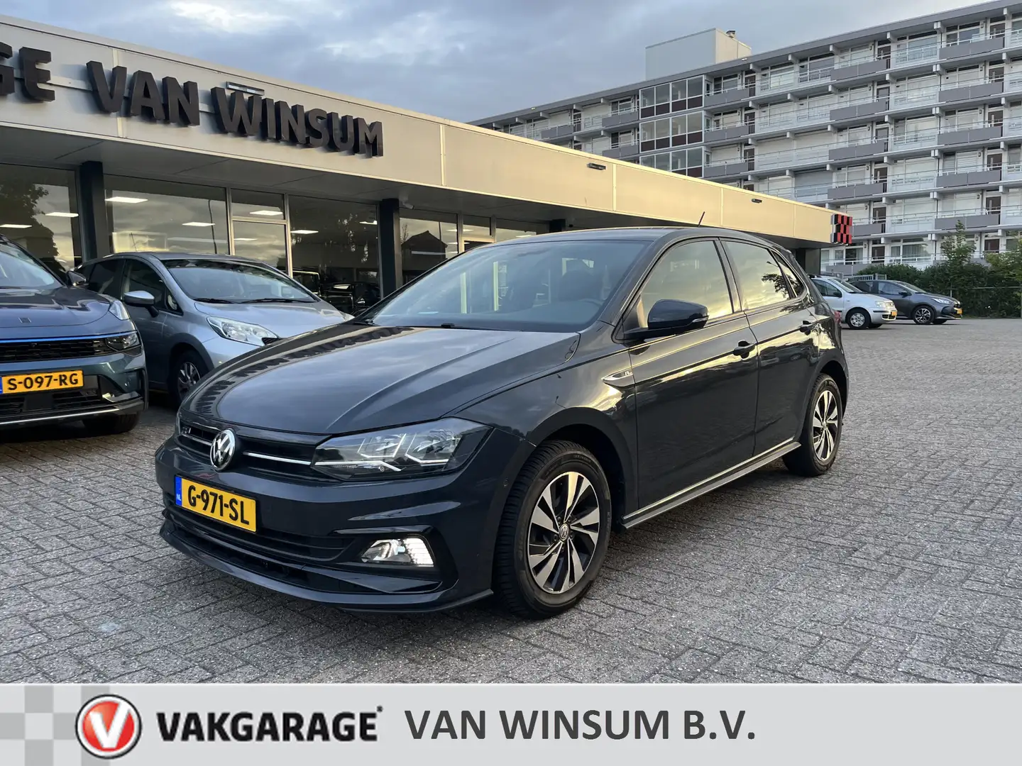 Volkswagen Polo 1.0 TSI R-Line Virtial display Lmv Klima Nap Grau - 1