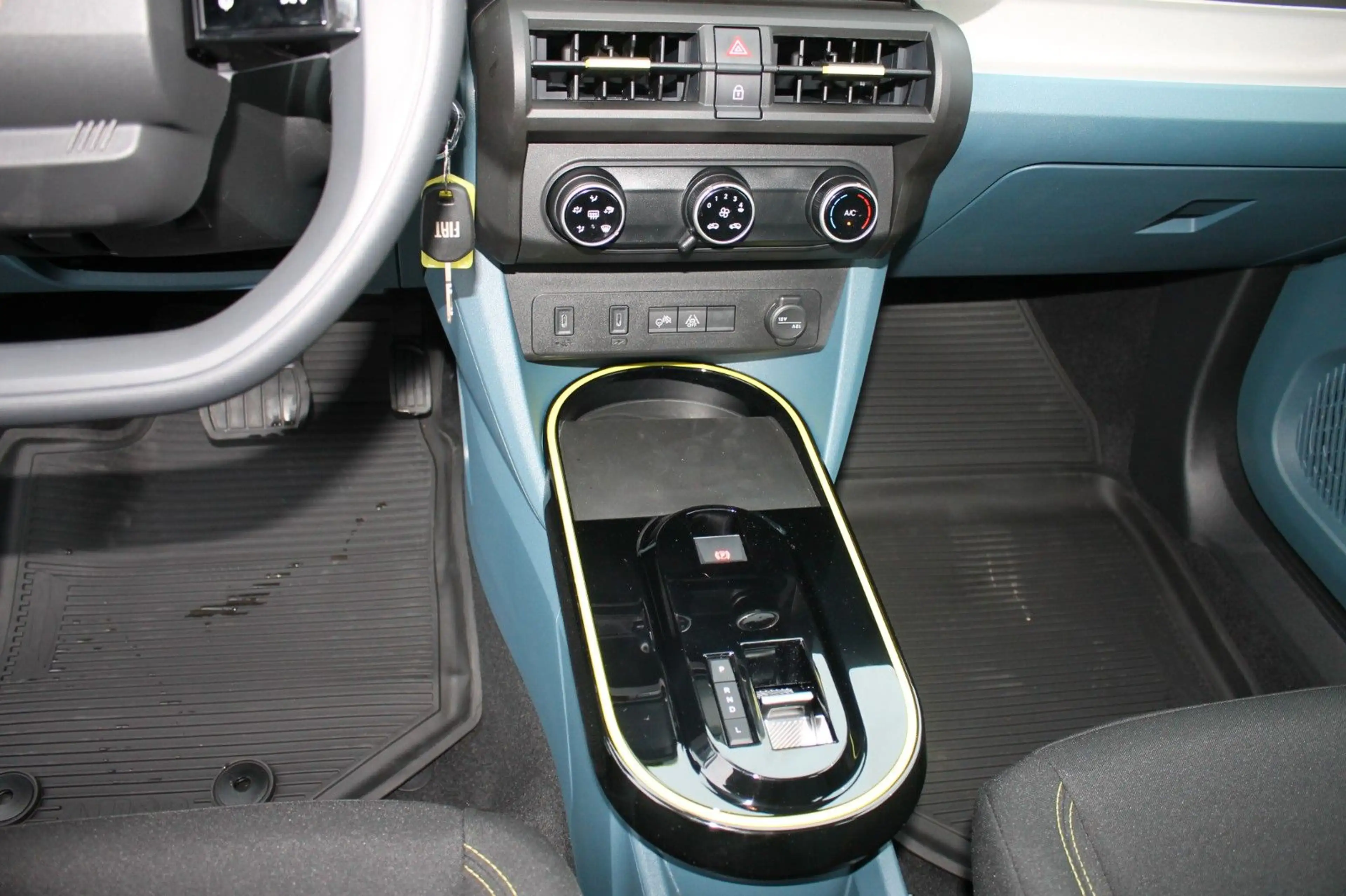 Fiat Grande Panda 1.2 Hybrid 74 kW Icon — photo 13