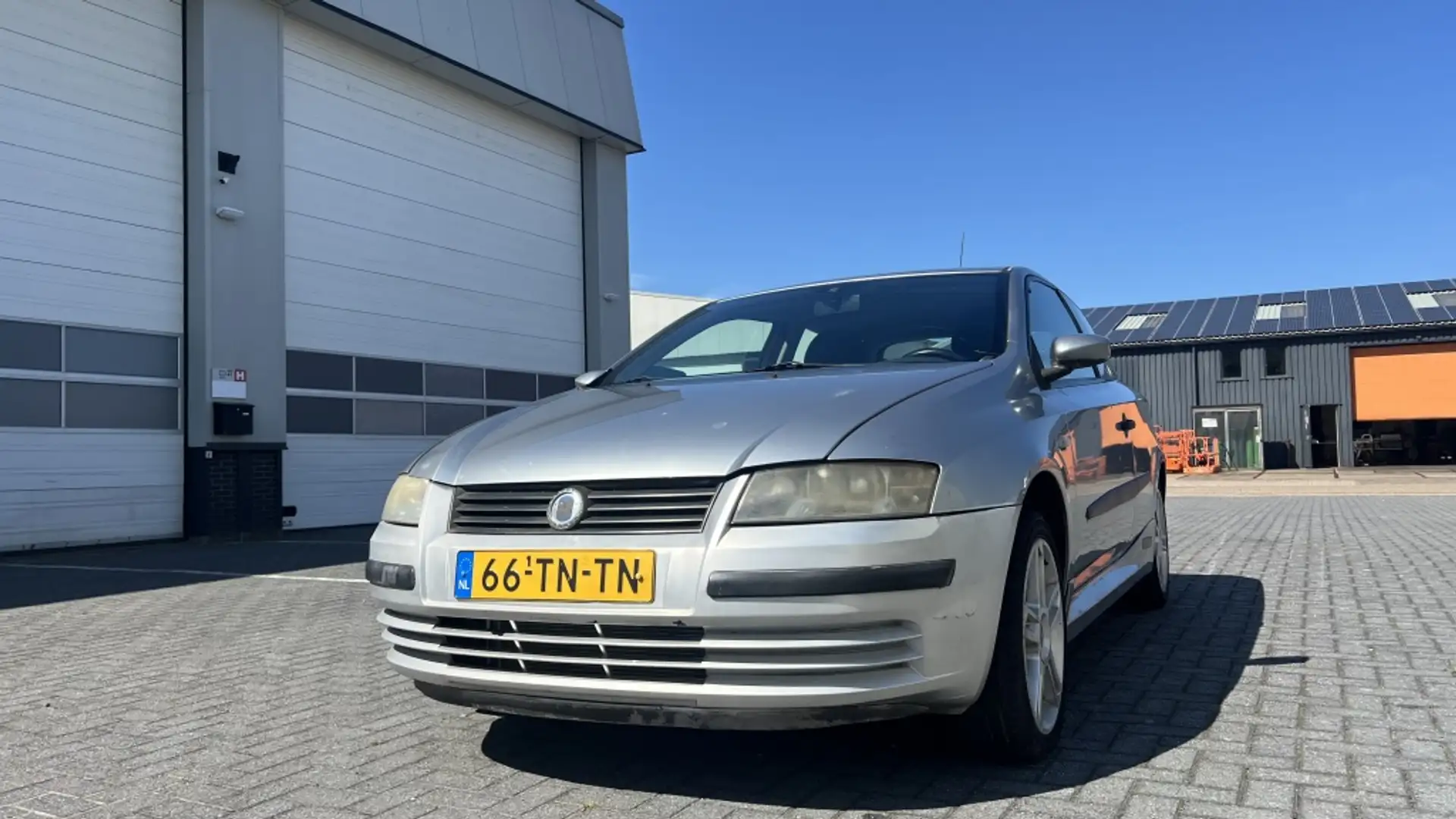 Fiat Stilo 1.6-16V Dynamic Gris - 1