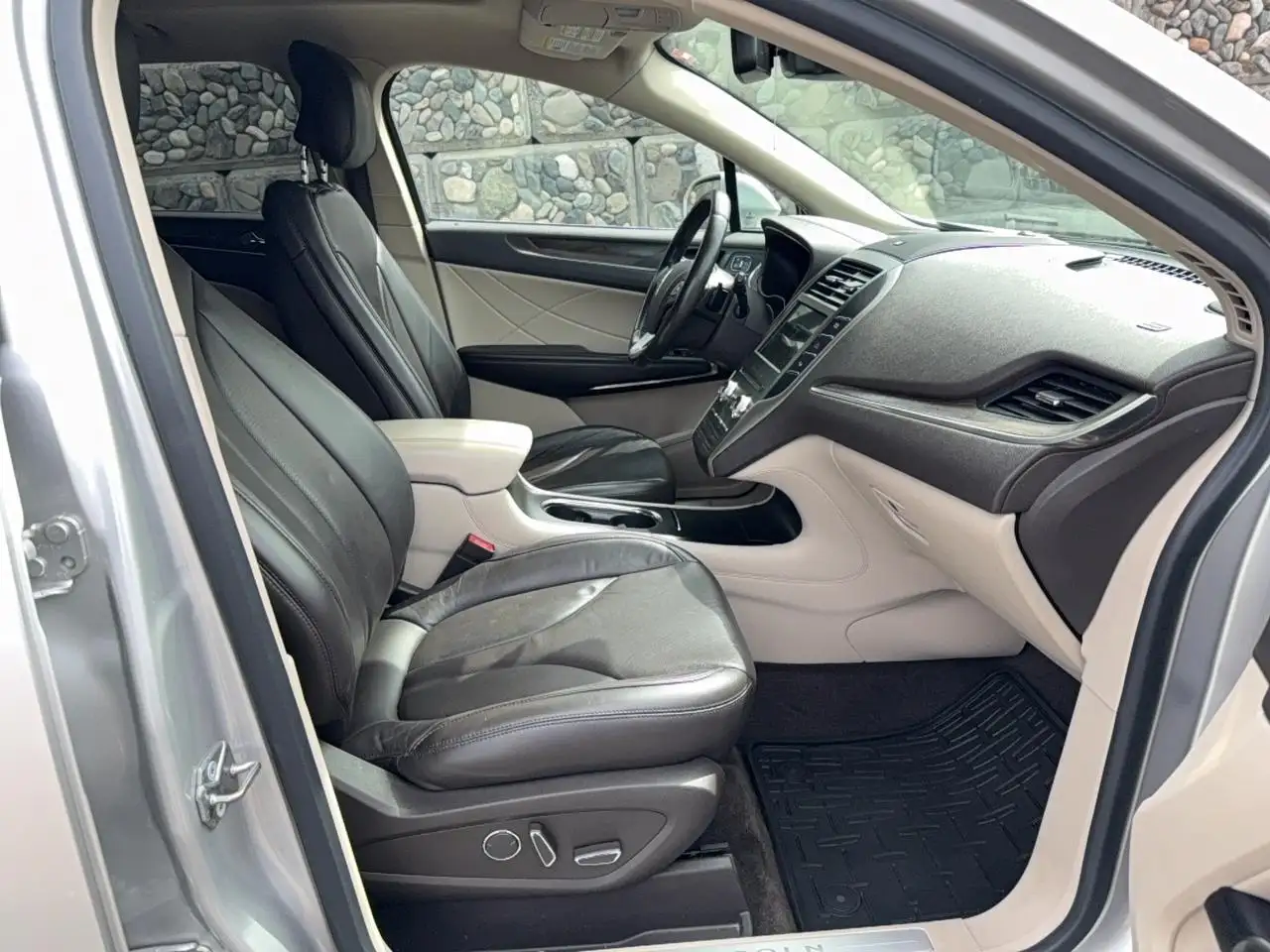 Lincoln MKC снимка Lincoln MKC
