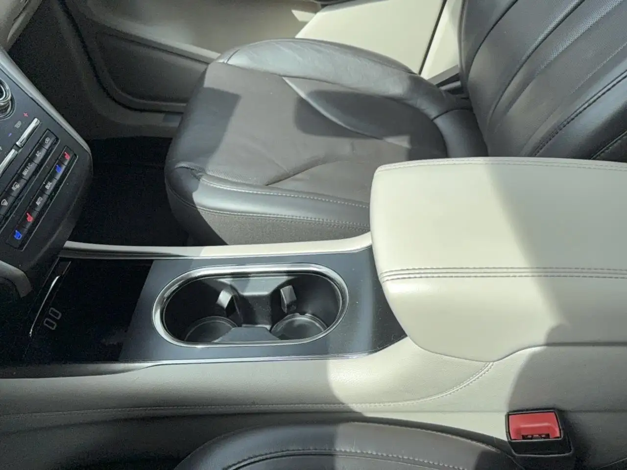 Lincoln MKC снимка Lincoln MKC