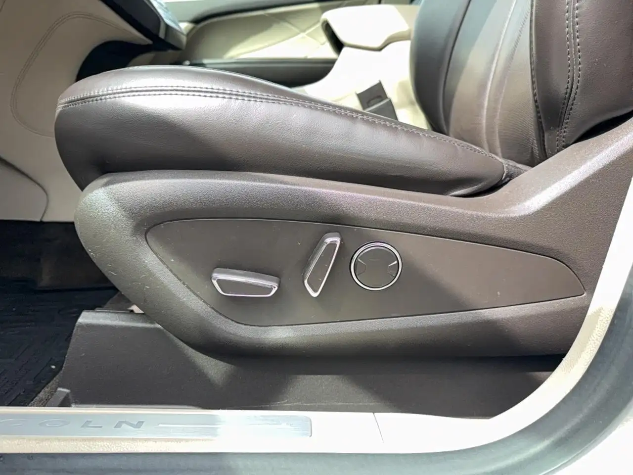 Lincoln MKC снимка Lincoln MKC