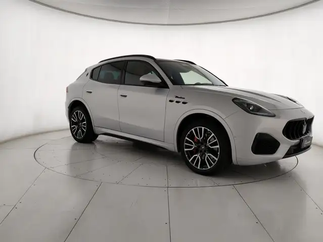 Maserati Grecale 2.0 mhev Modena 330cv auto