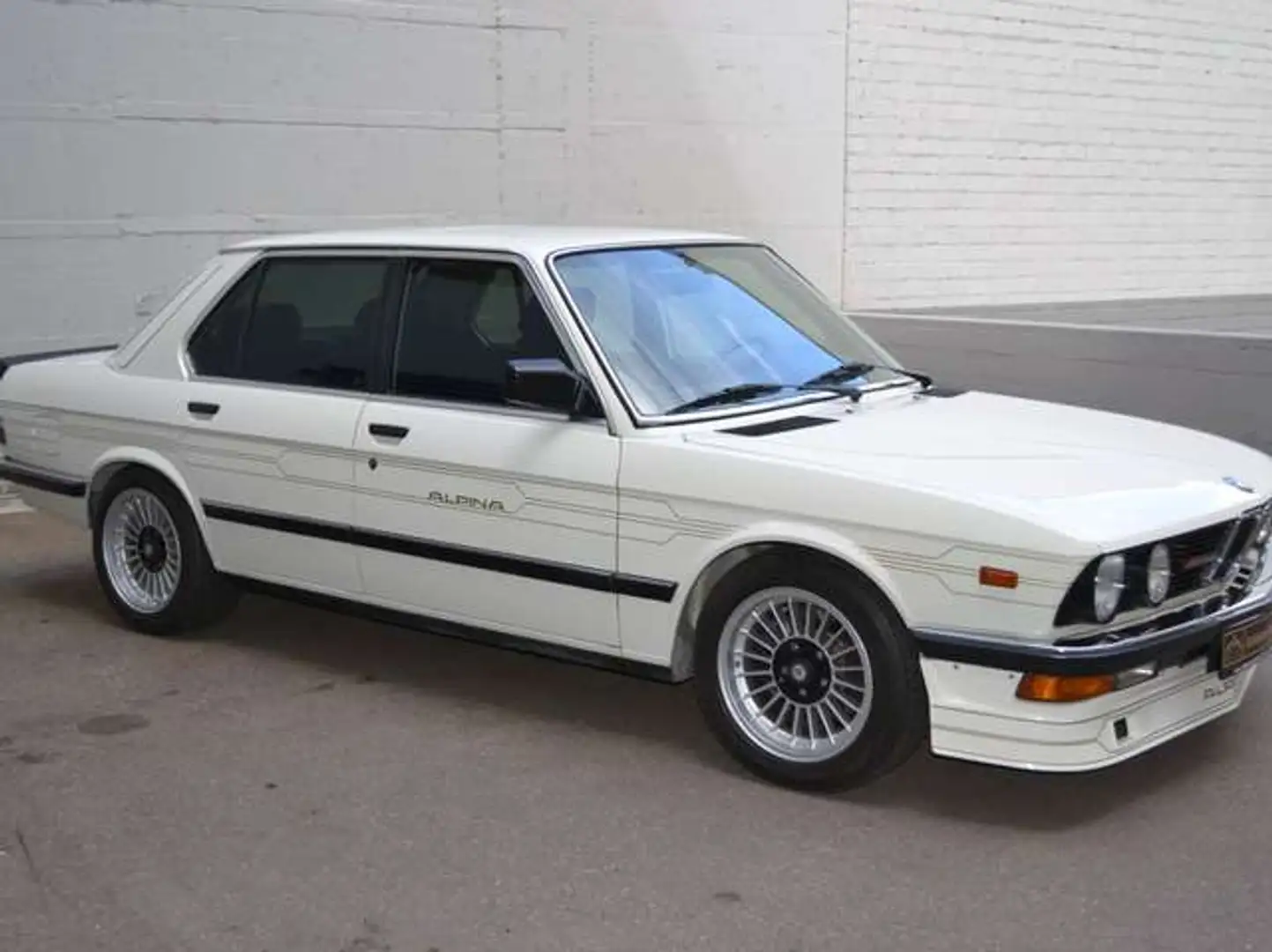 Alpina B10 3.5 E28  Nr.12 von 77 Weiß - 1