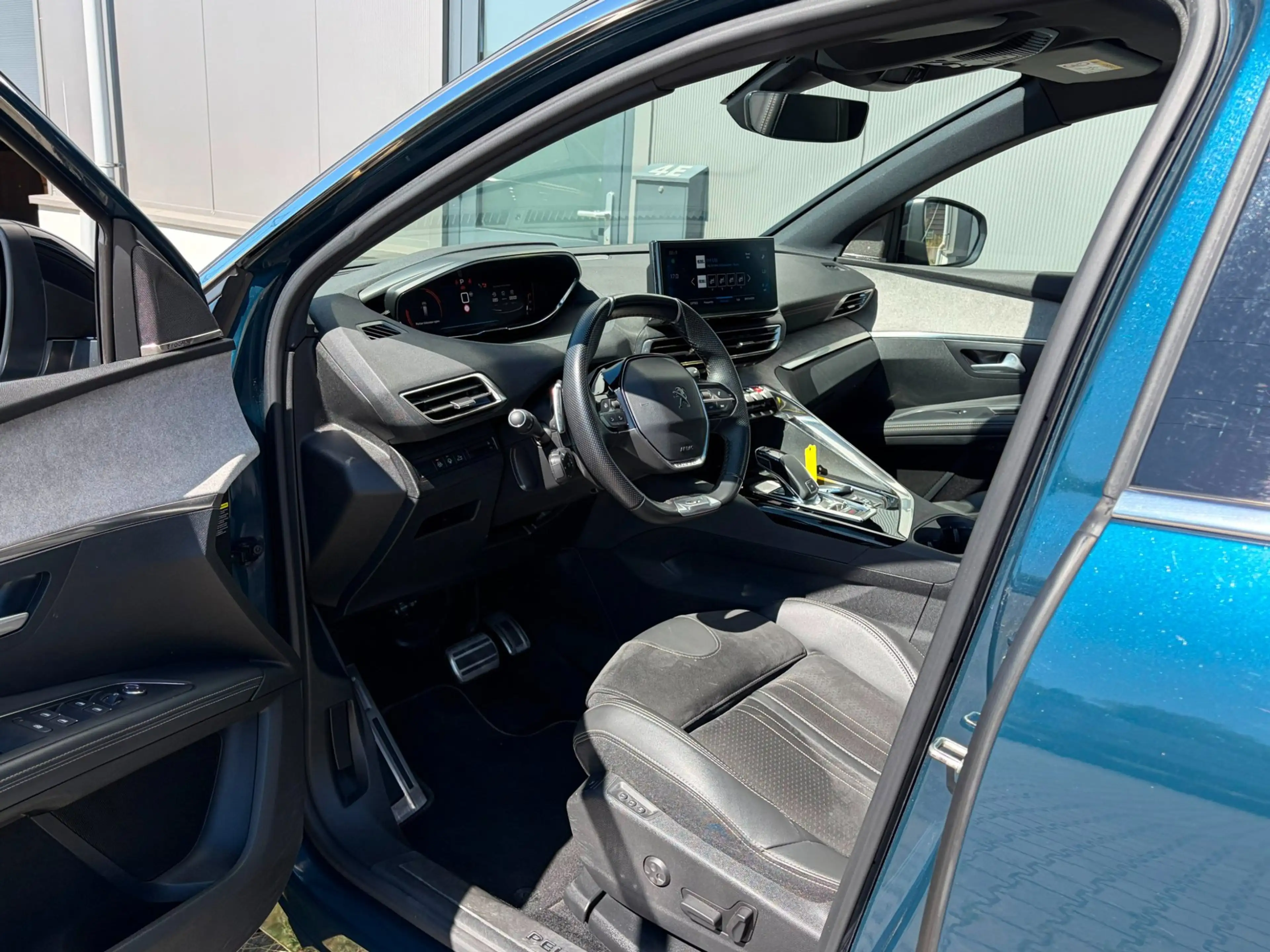 Peugeot 5008 1.2 PureTech GT| PANO| ALCANTARA|FOCAL|MEMORY| — photo 23
