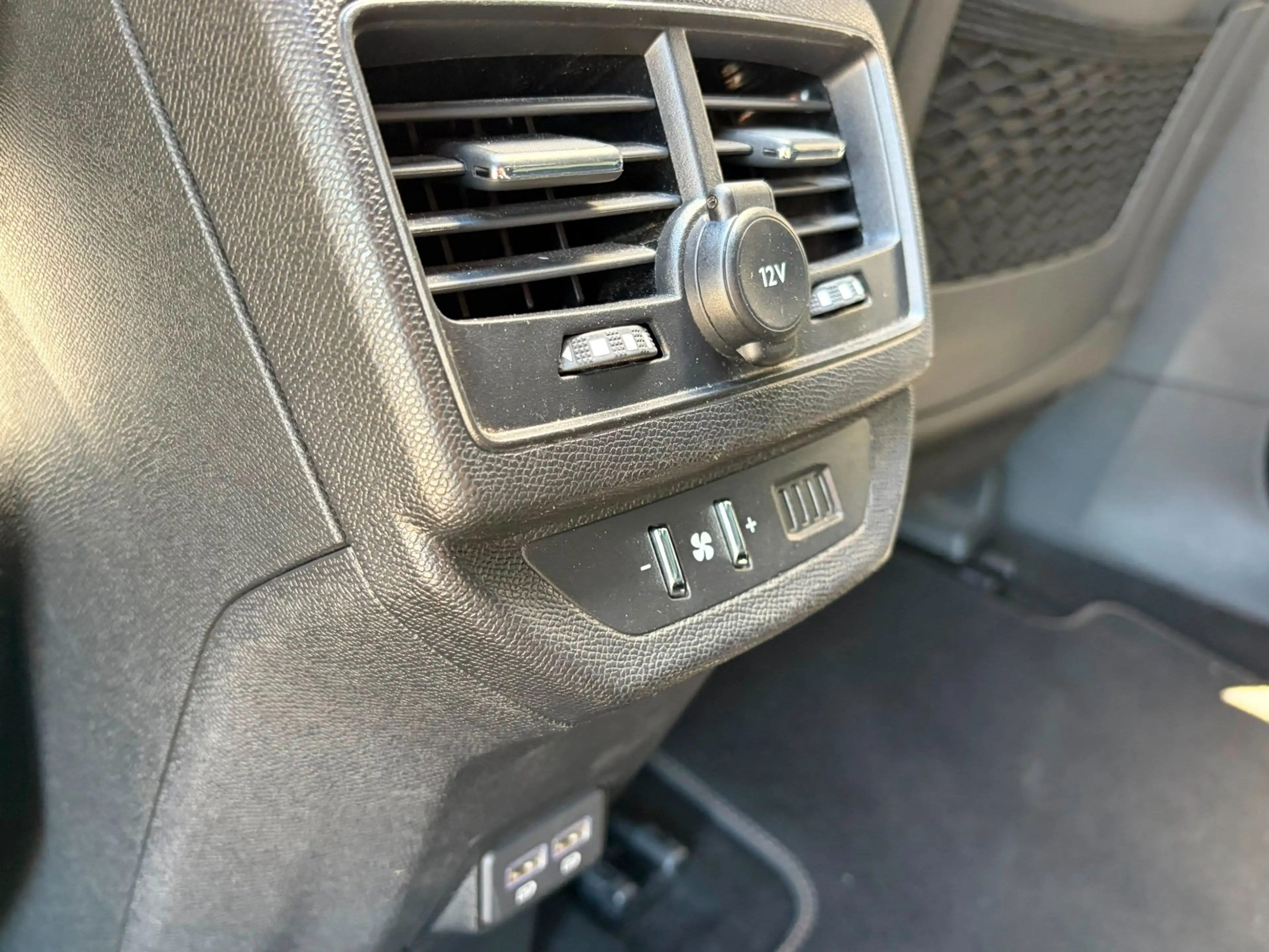 Peugeot 5008 1.2 PureTech GT| PANO| ALCANTARA|FOCAL|MEMORY| — photo 21