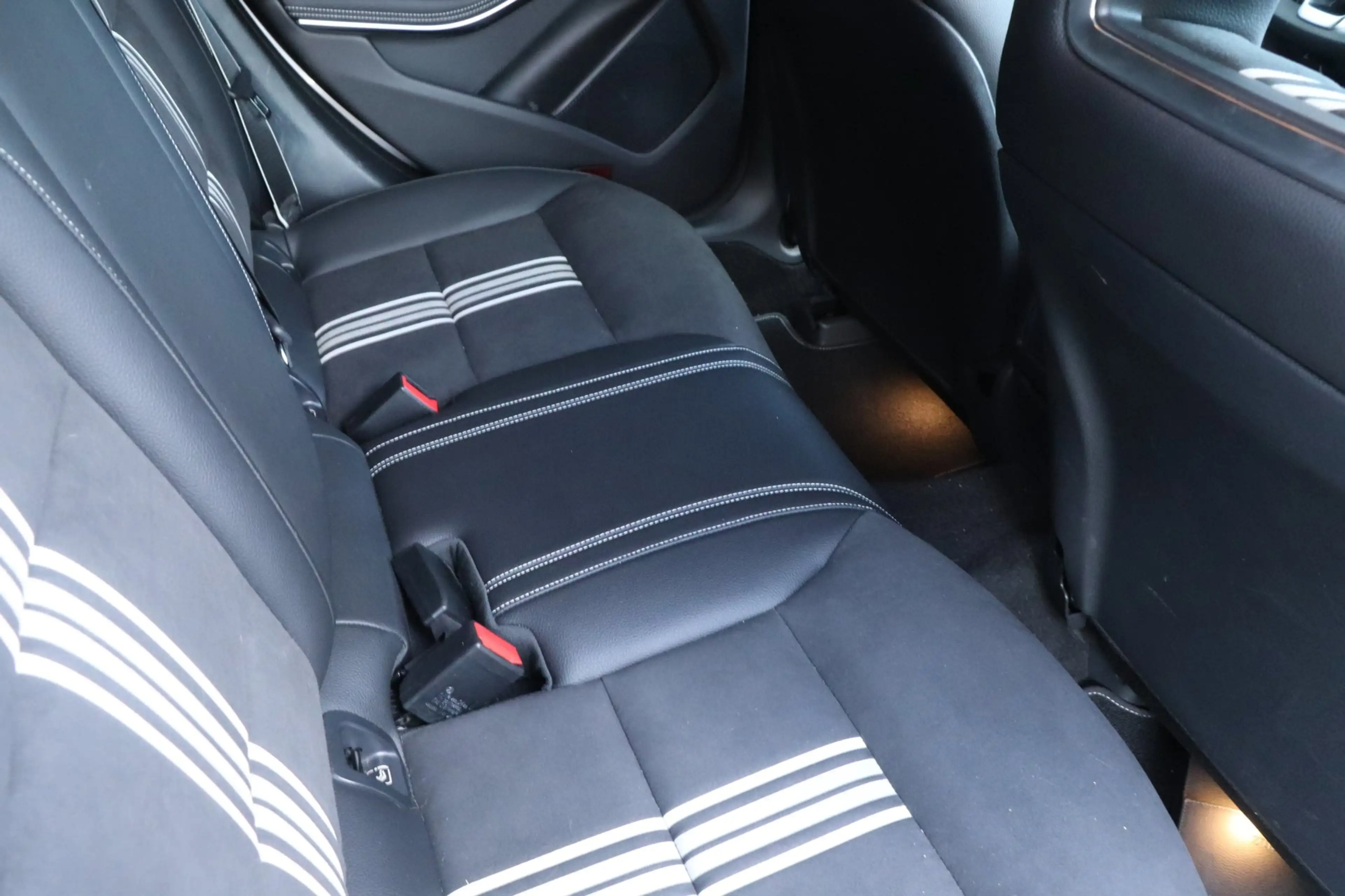 Mercedes-Benz CLA 180 Shooting Brake | AMG | Automaat | Camera | NAP — photo 28