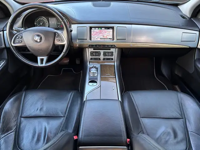 Jaguar XF view 2