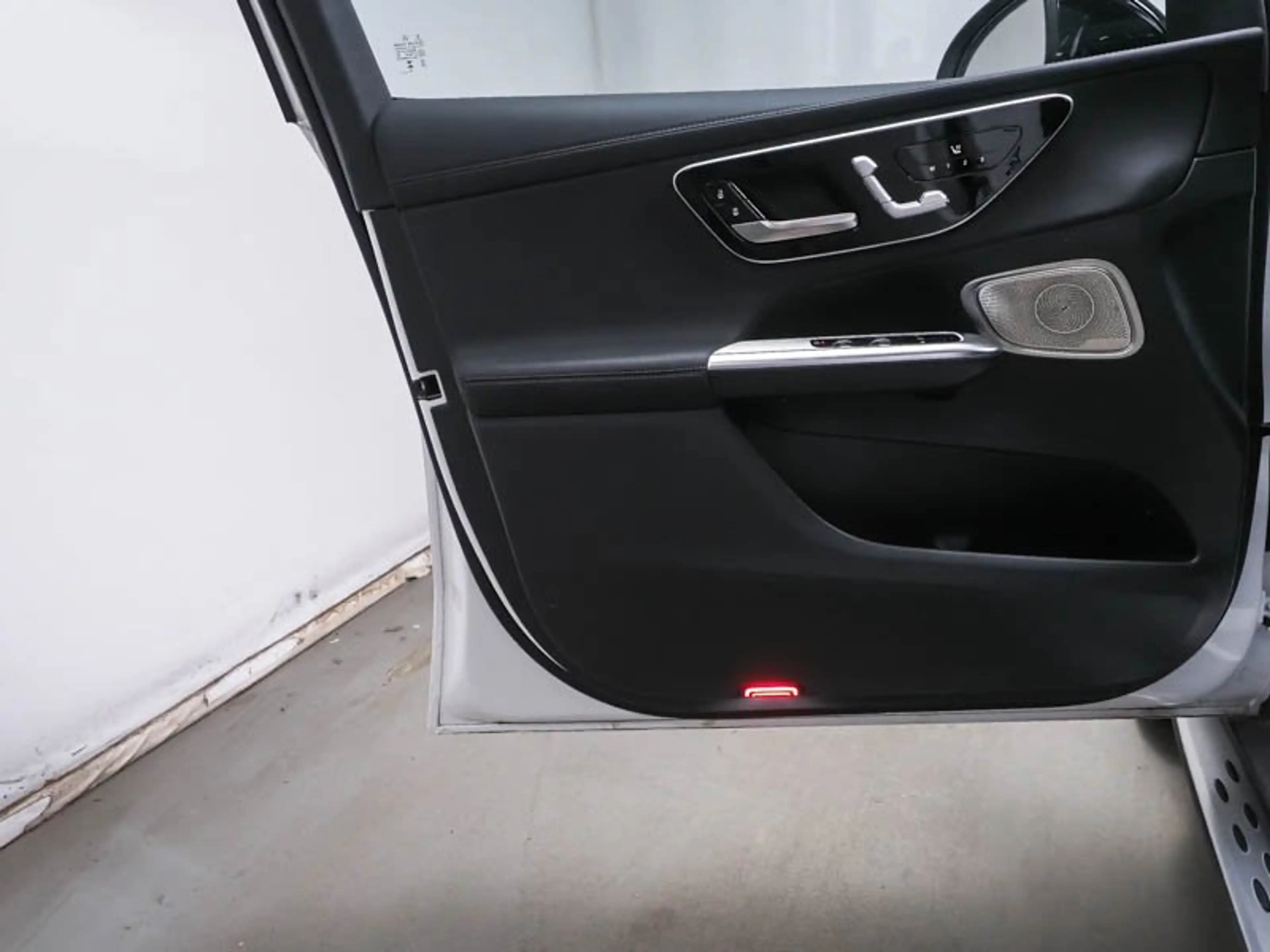 Mercedes-Benz GLC 300 AMG*HEAD-UP*PANO*DISTRONIC*BURMESTER*AHK — photo 9