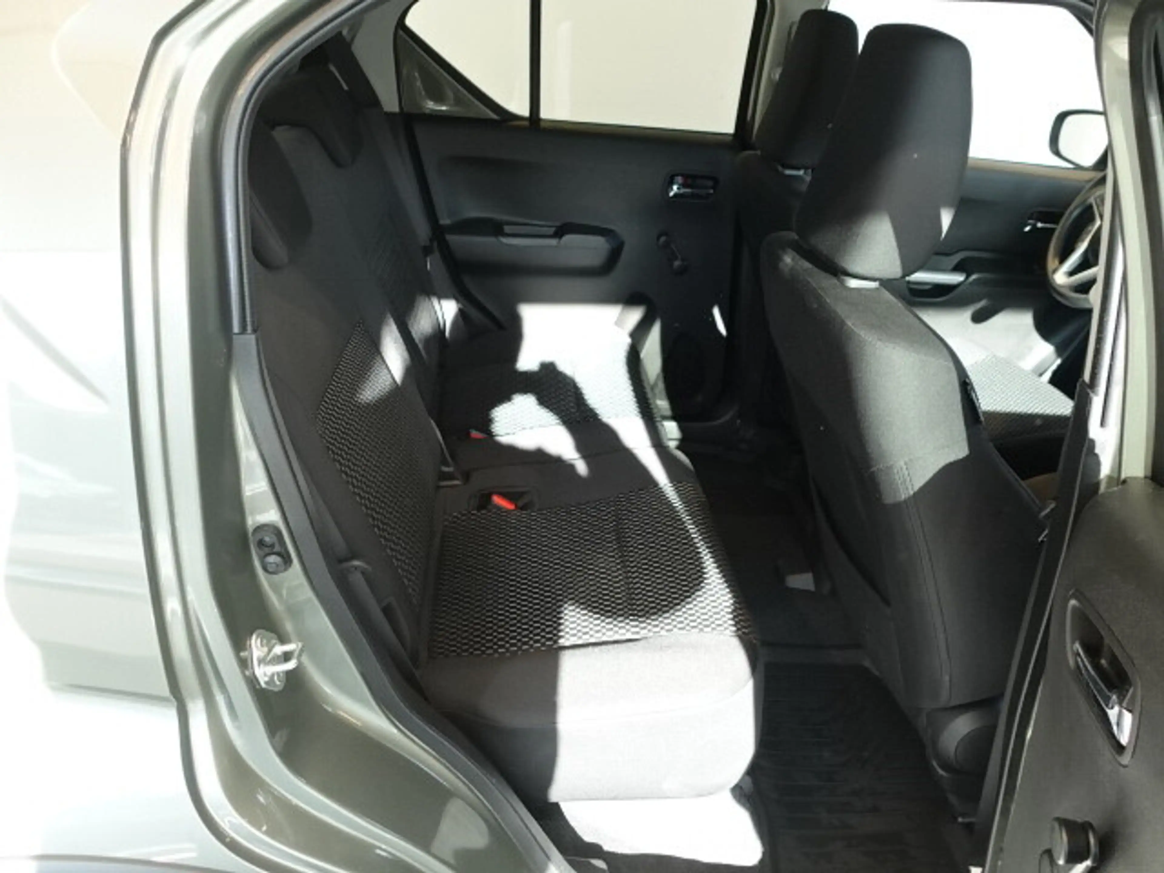 Suzuki Ignis 1,2 Dualjet Hybrid Allgrip Shine — photo 9