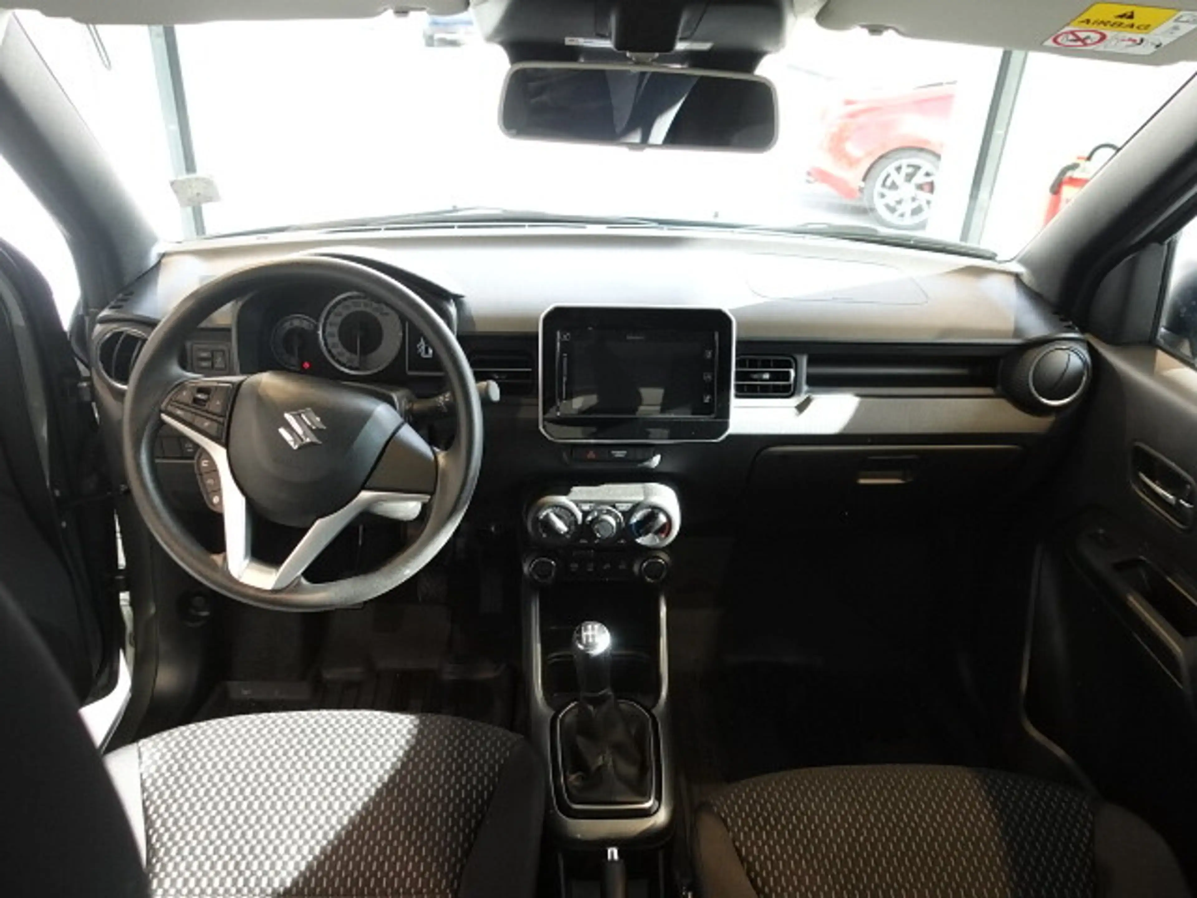Suzuki Ignis 1,2 Dualjet Hybrid Allgrip Shine — photo 13