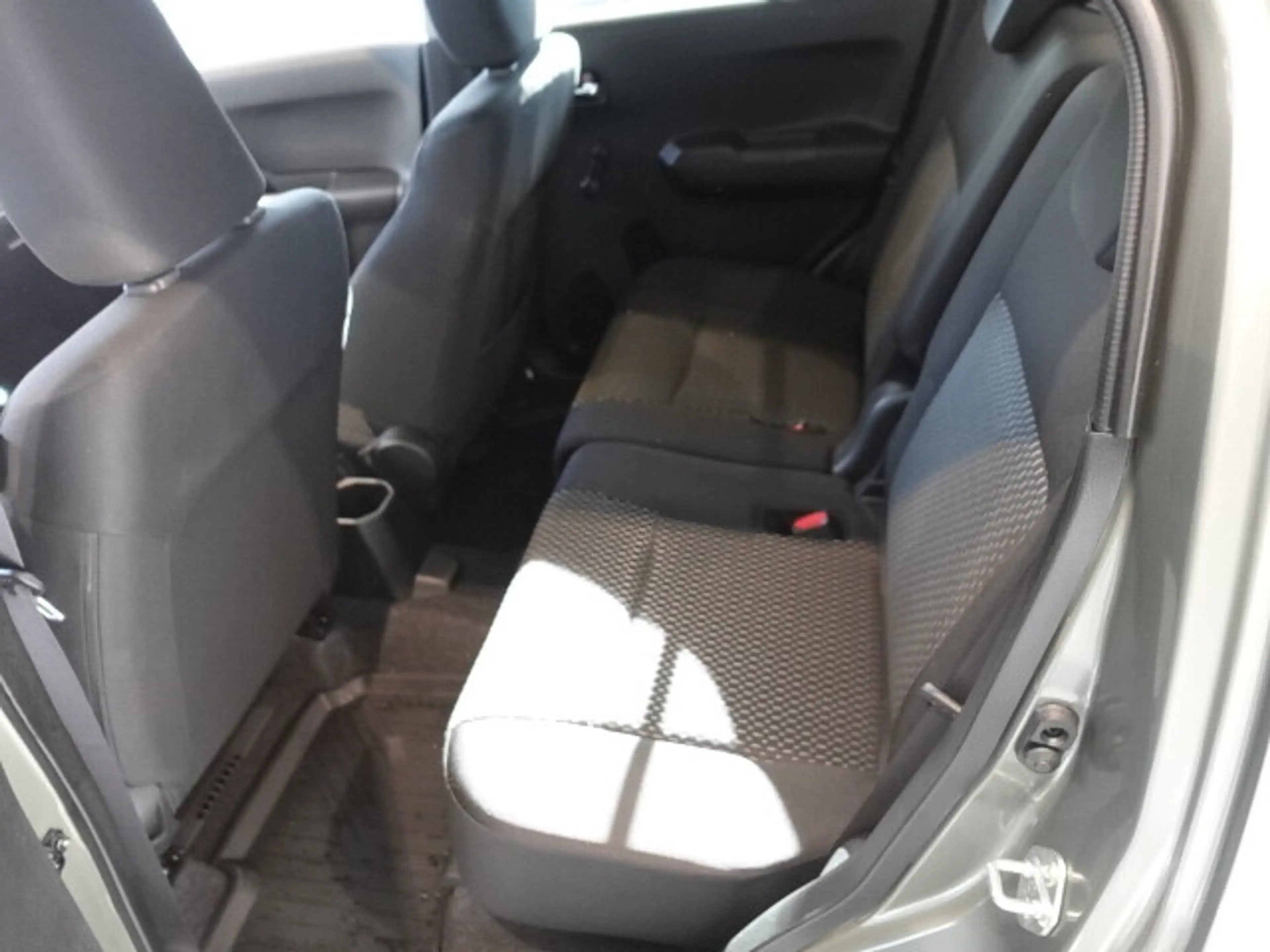 Suzuki Ignis 1,2 Dualjet Hybrid Allgrip Shine — photo 11
