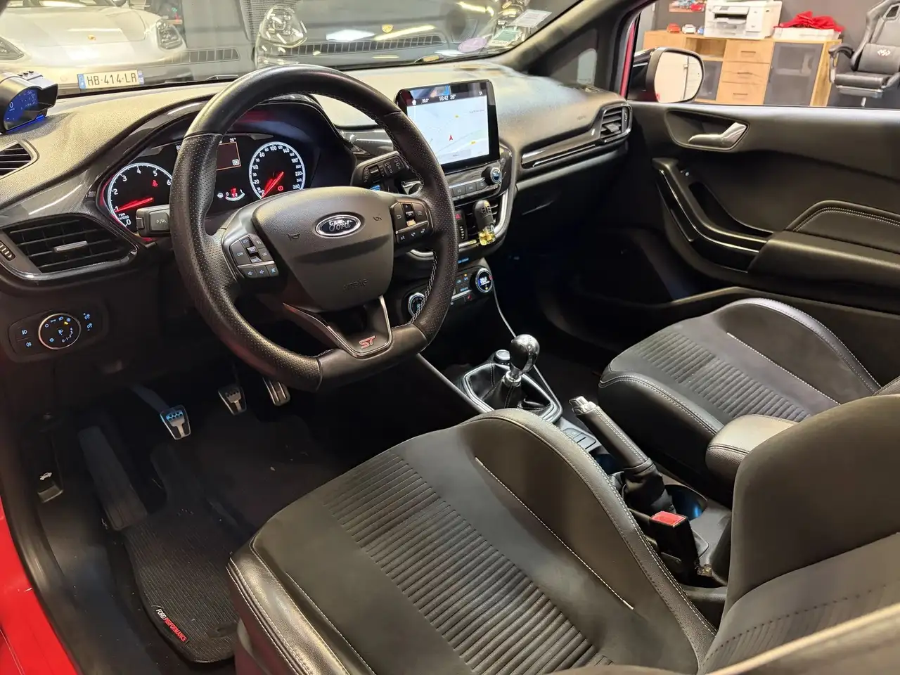 Ford Fiesta ST — photo 13
