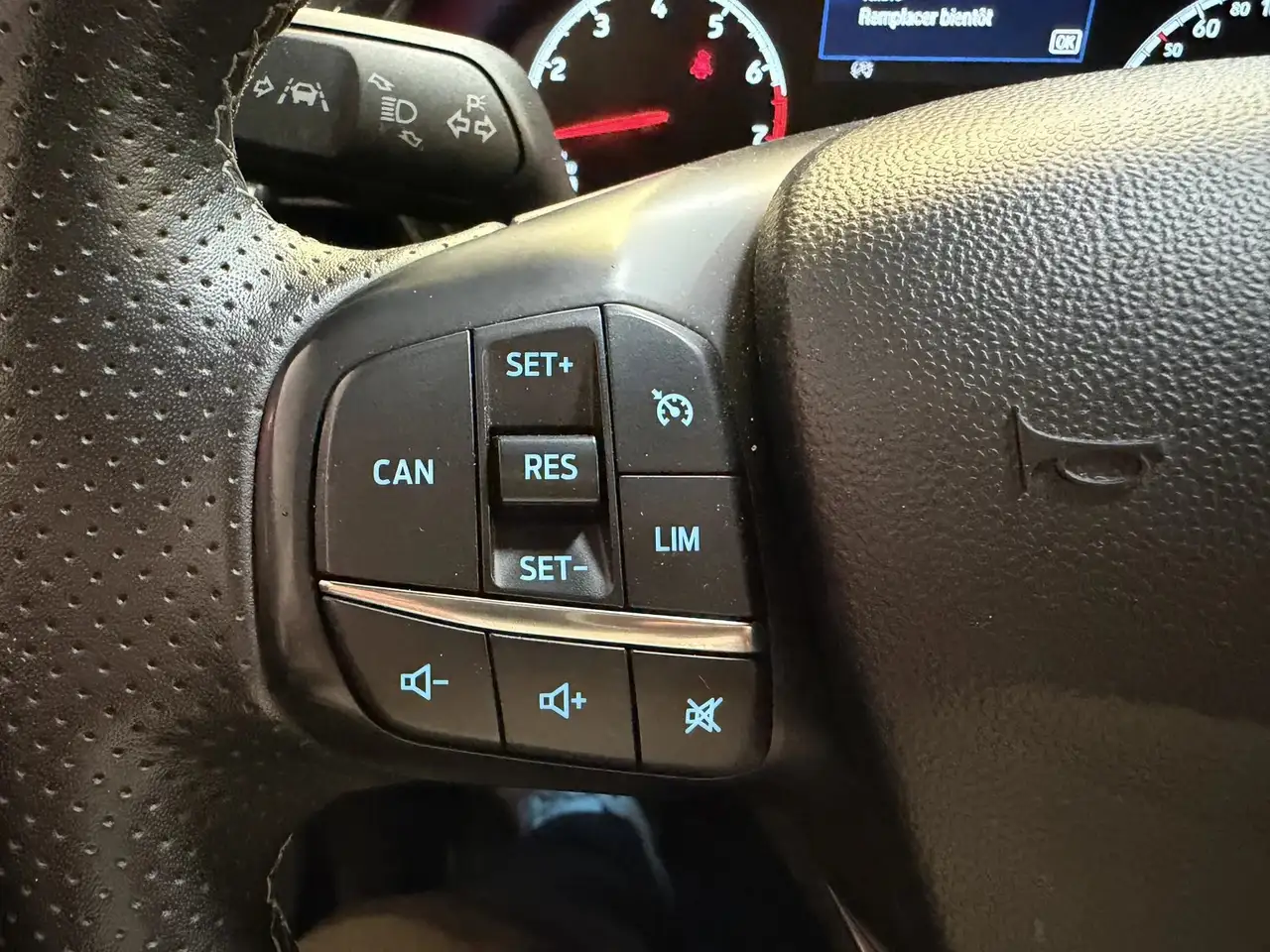 Ford Fiesta ST — photo 27