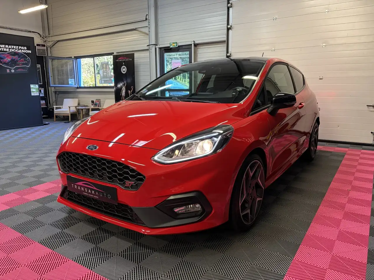 Ford Fiesta ST — photo 9