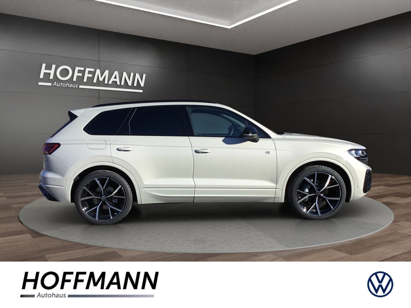 Volkswagen Touareg 3.0TDI R-Line Final Edition 4Motion AHK — photo 4