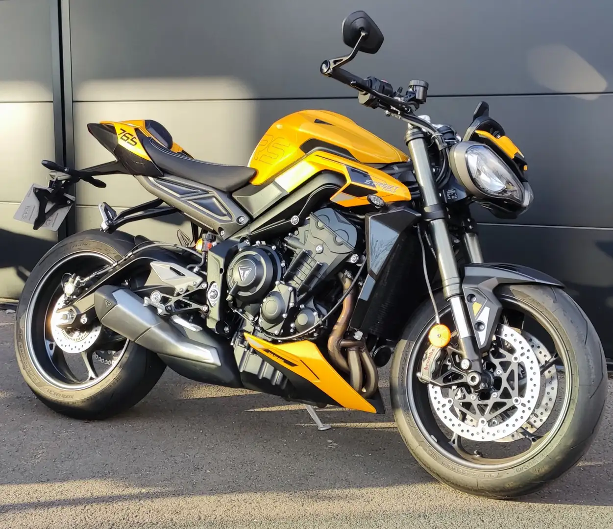 Triumph Street Triple 765 Jaune - 1