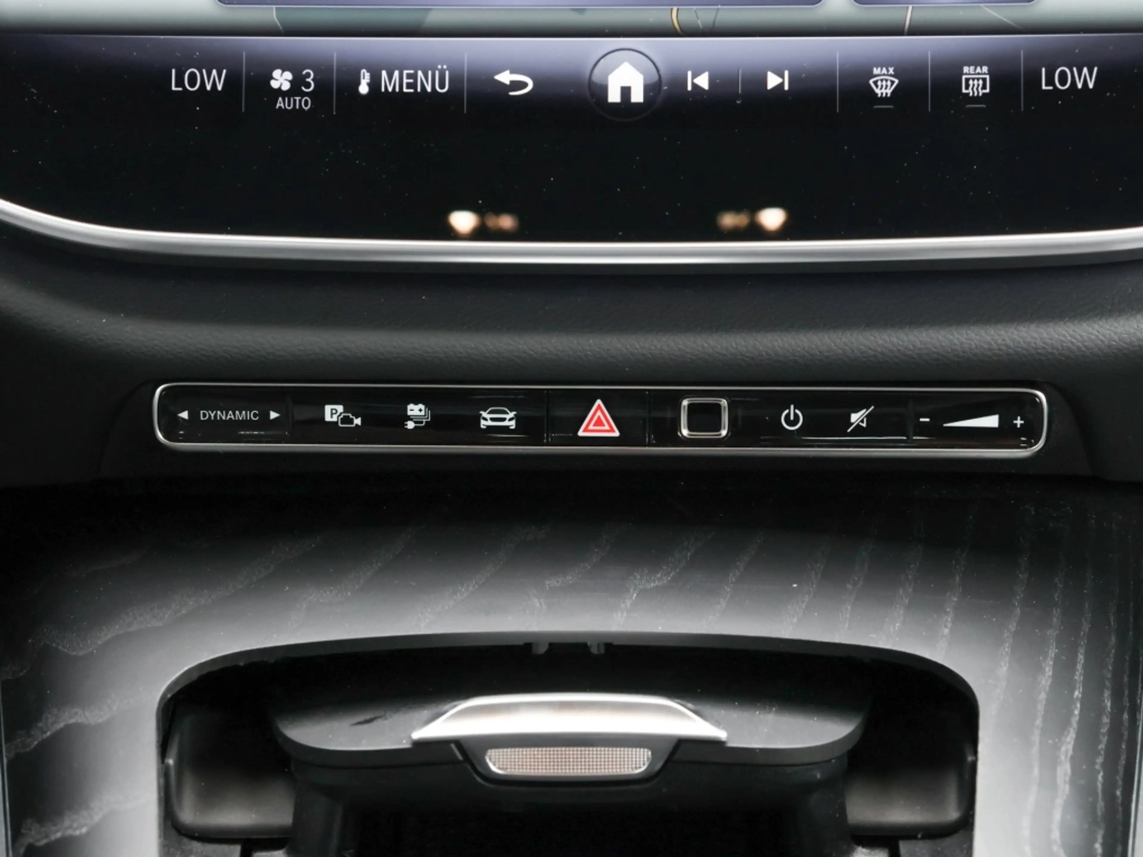 Mercedes-Benz E 300 e Avantgarde/DIGITAL/360/Memo/Distr/Ambi — photo 10