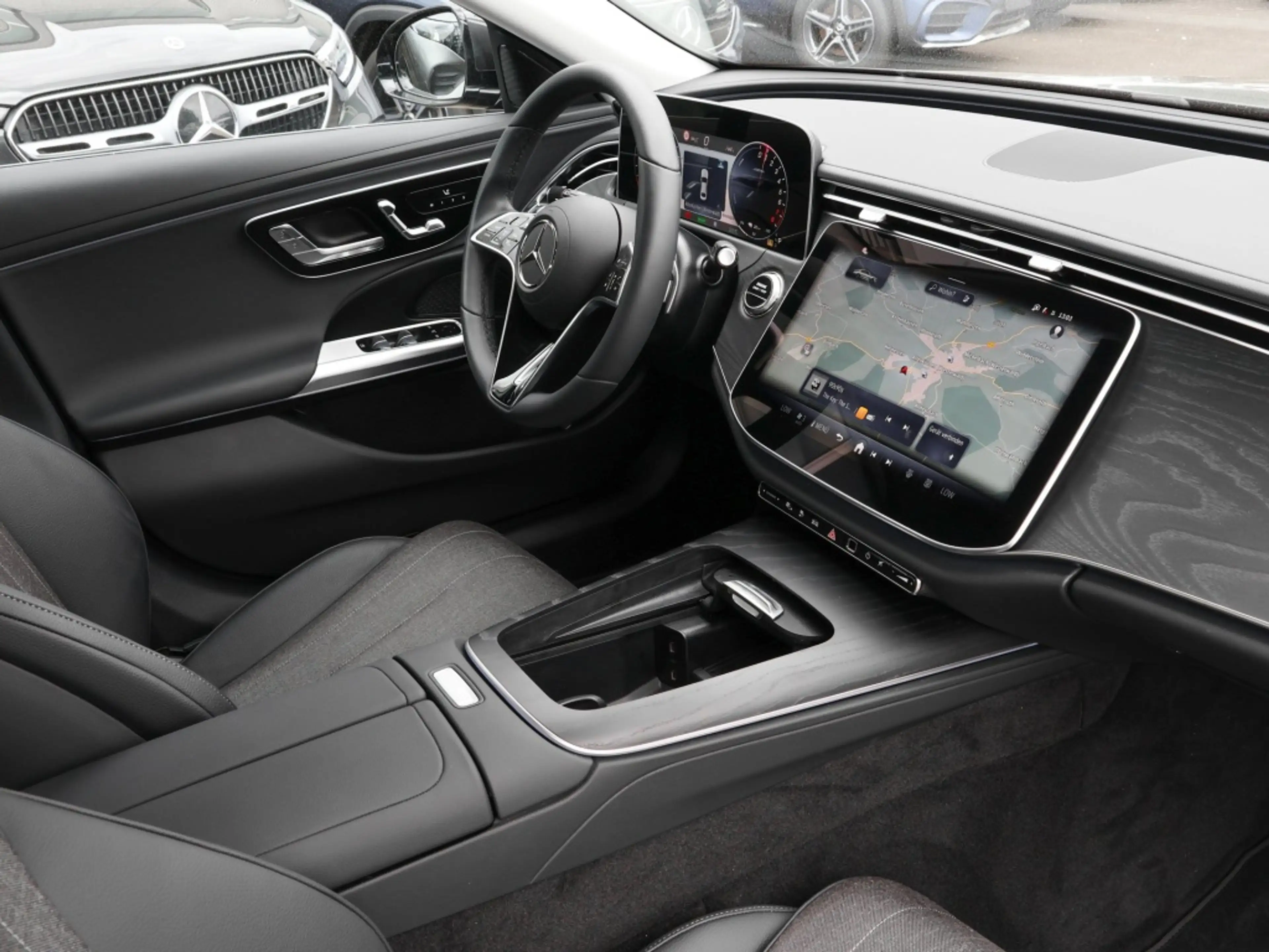 Mercedes-Benz E 300 e Avantgarde/DIGITAL/360/Memo/Distr/Ambi — photo 4
