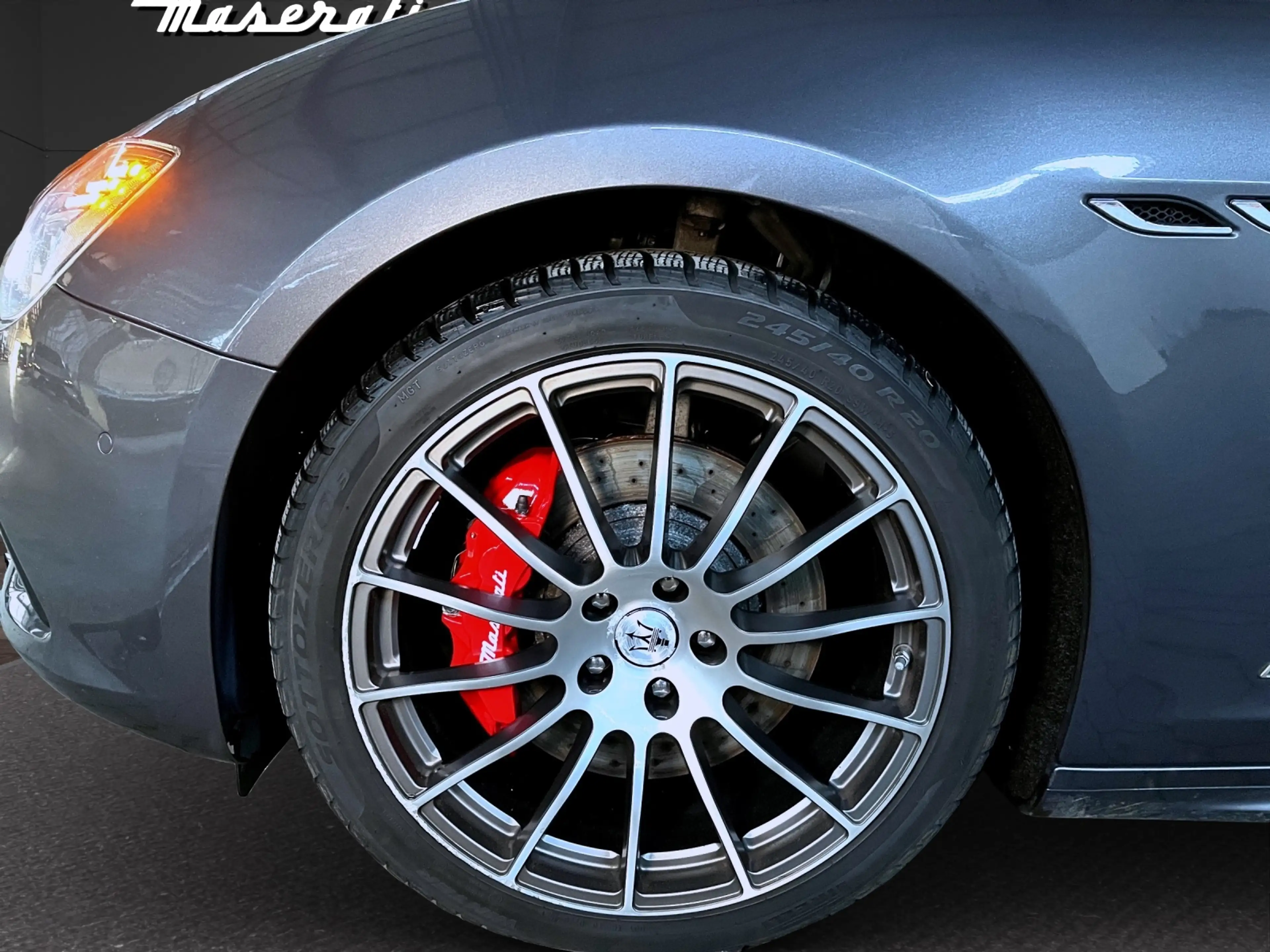 Maserati Ghibli S Q4 GranSport — photo 11