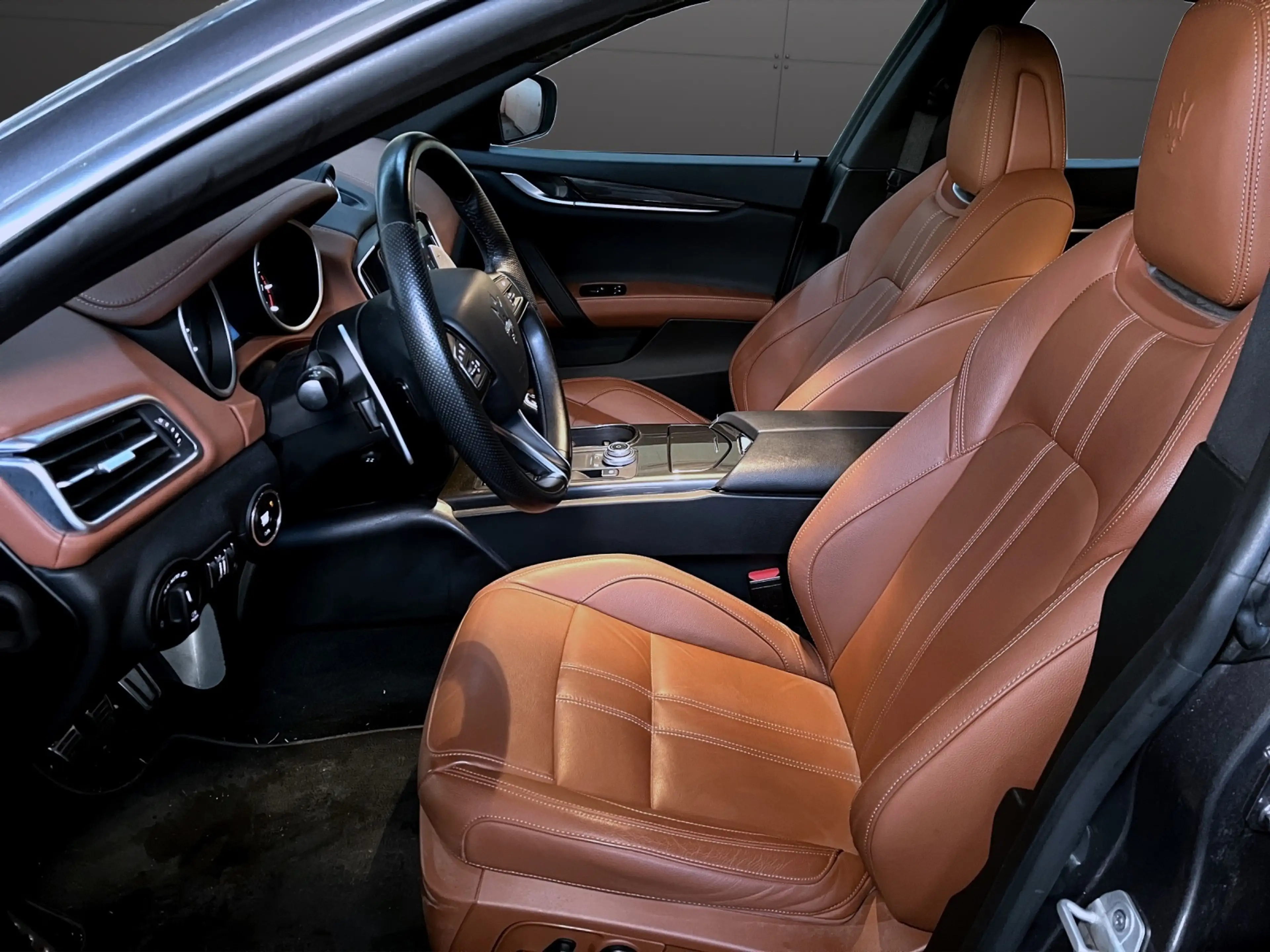 Maserati Ghibli S Q4 GranSport — photo 6