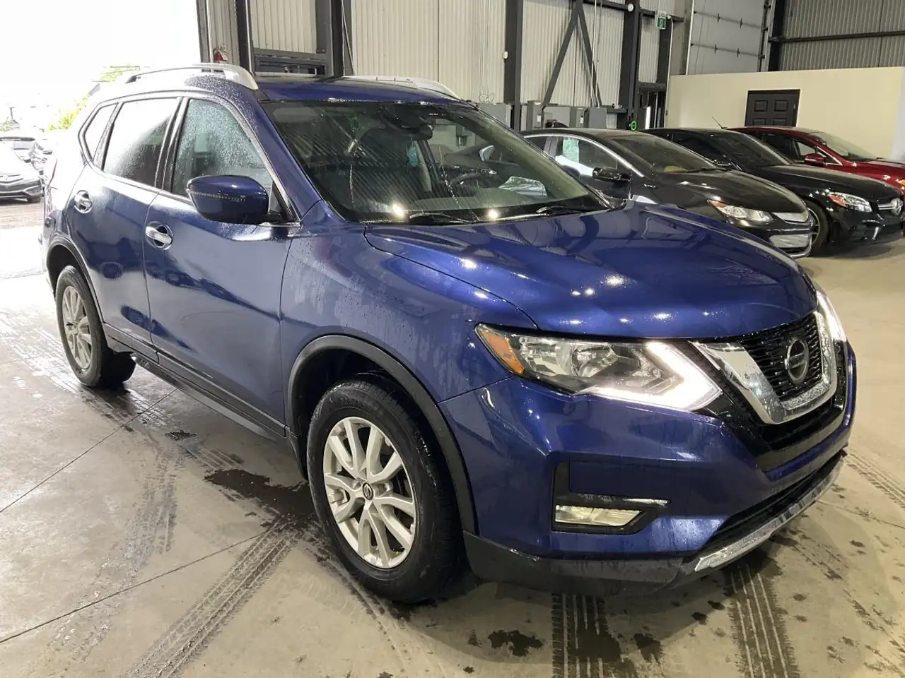 Nissan Rogue снимка Nissan Rogue