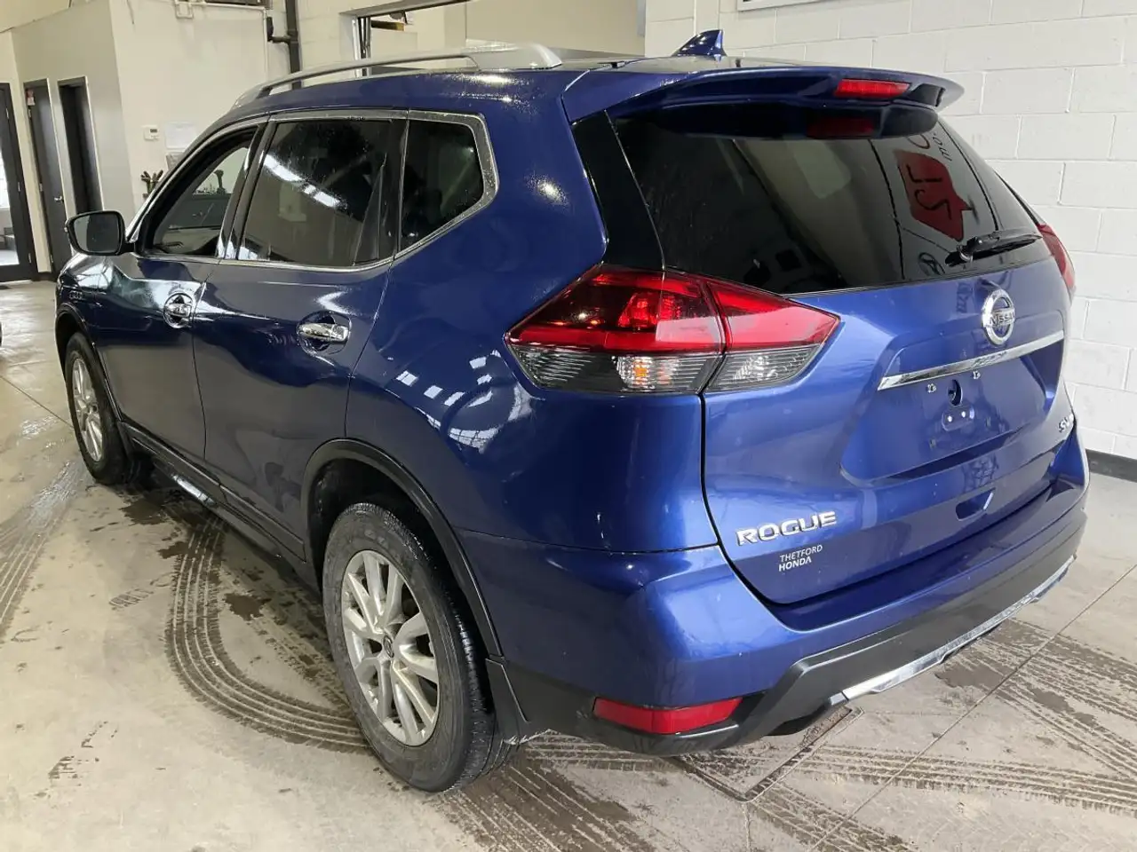 Nissan Rogue снимка Nissan Rogue