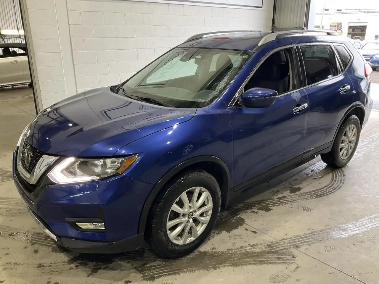 Nissan Rogue снимка Nissan Rogue