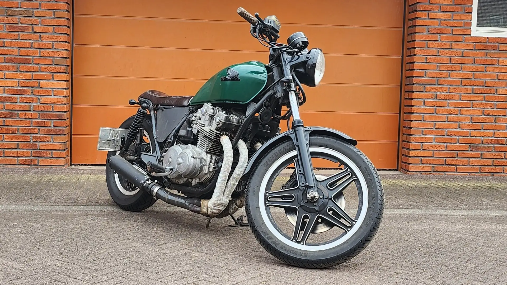 Honda CB 750 Custom Cafe Racer style Groen - 1